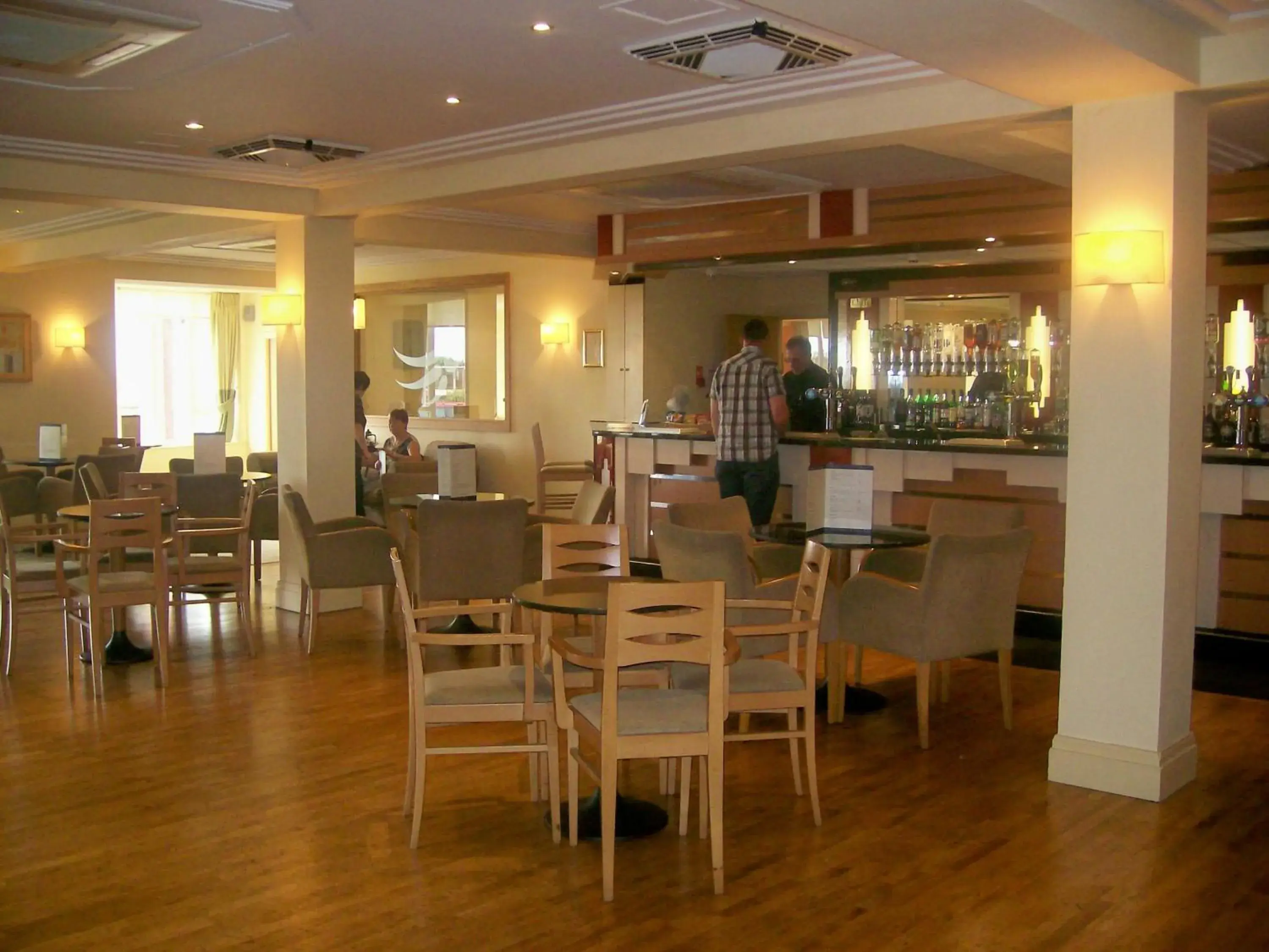 Restaurant/places to eat in Carousel Hotel Restaurant/places to eat in Carousel Hotel