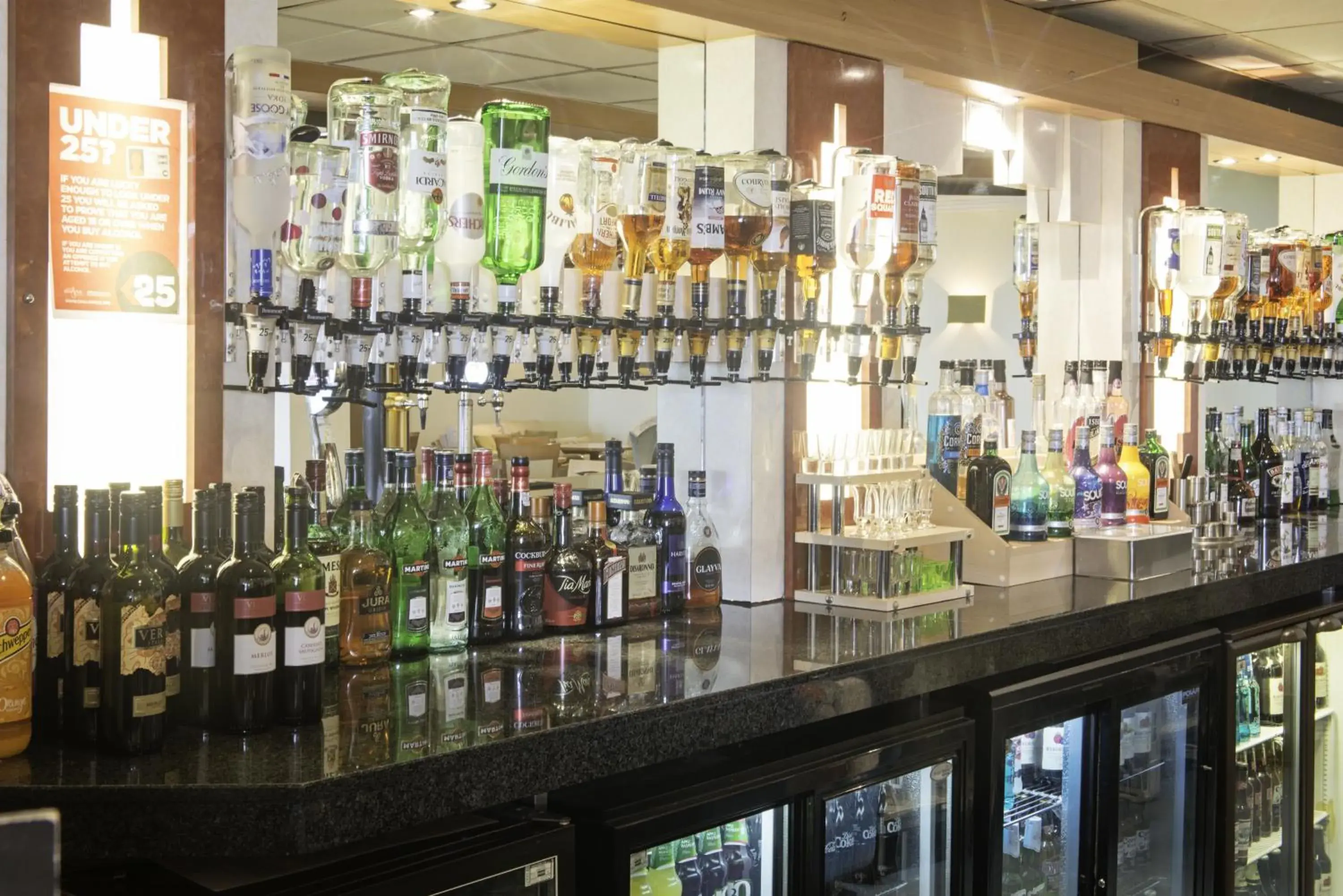 Lounge or bar in Carousel Hotel Lounge or bar in Carousel Hotel