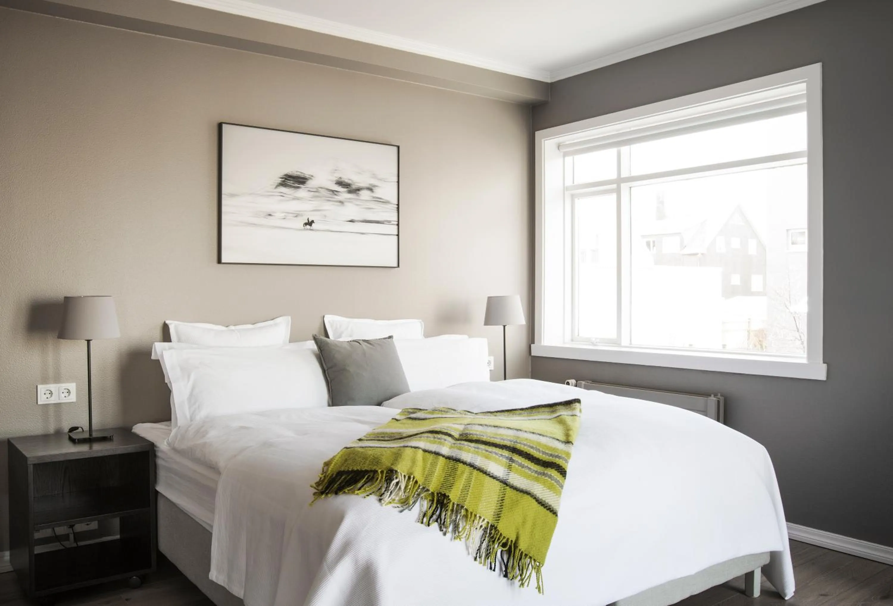 Day, Bed in Hotel Ódinsvé