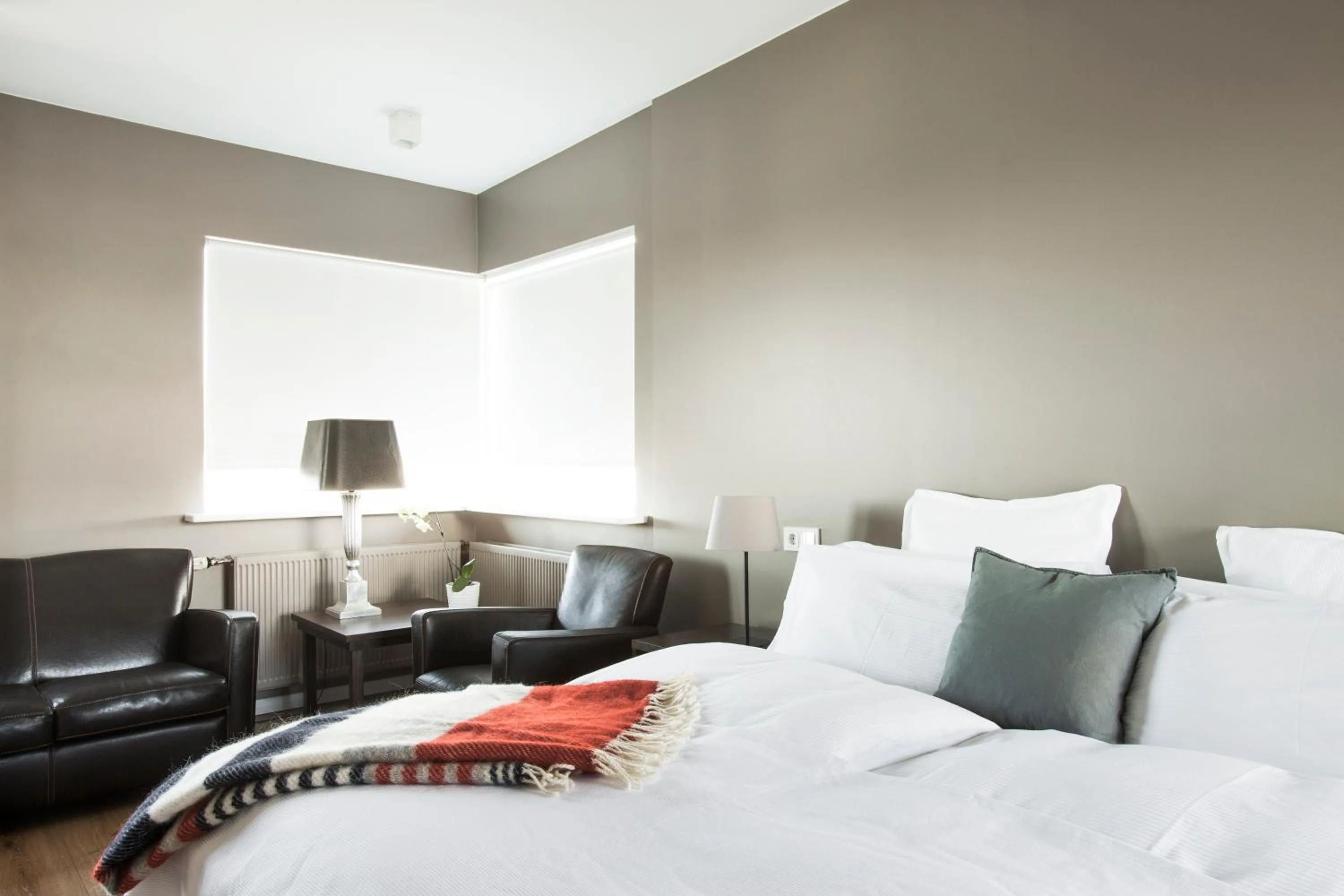 Day, Bed in Hotel Ódinsvé