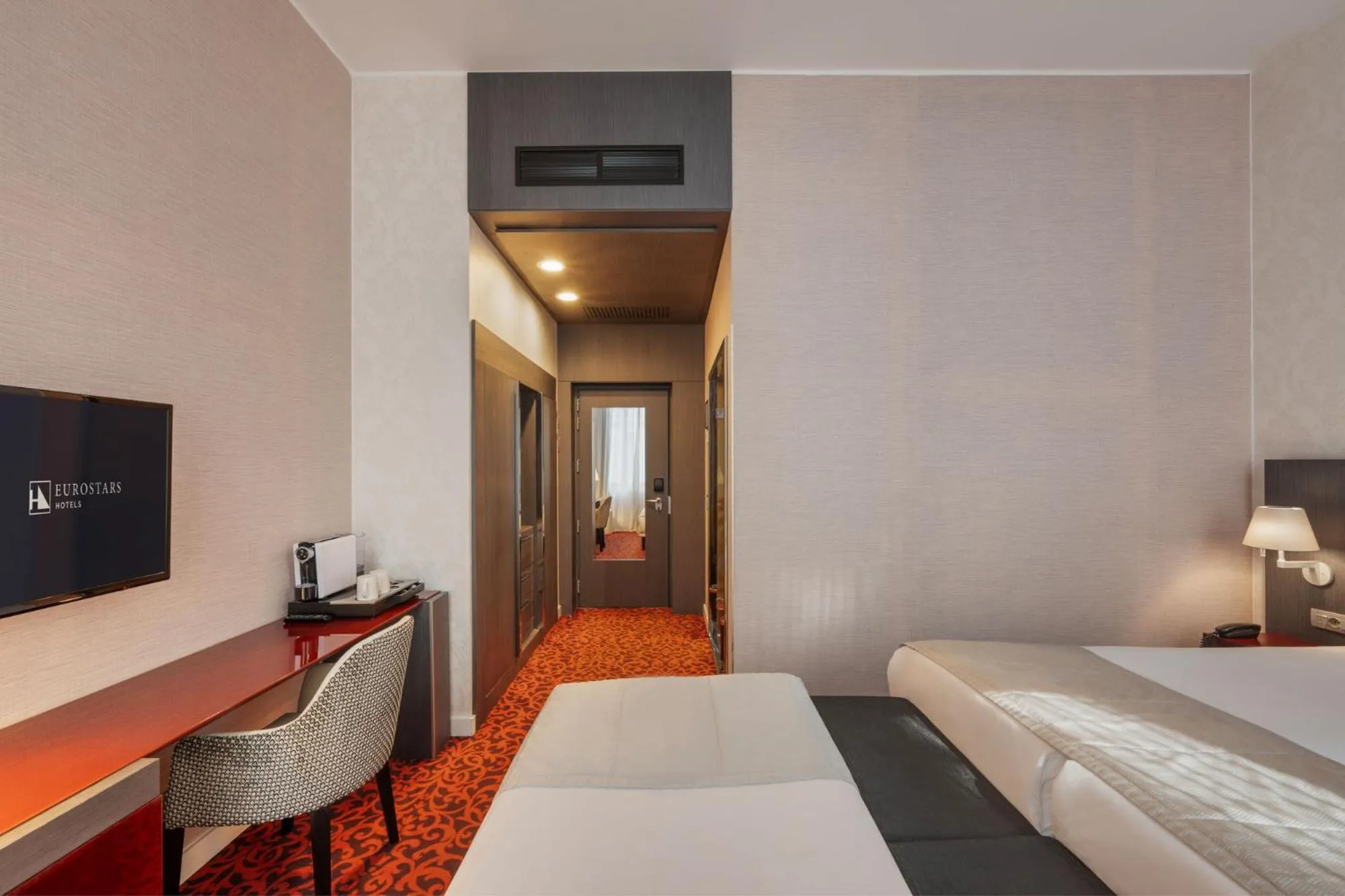 Bed in Eurostars Palazzo Zichy