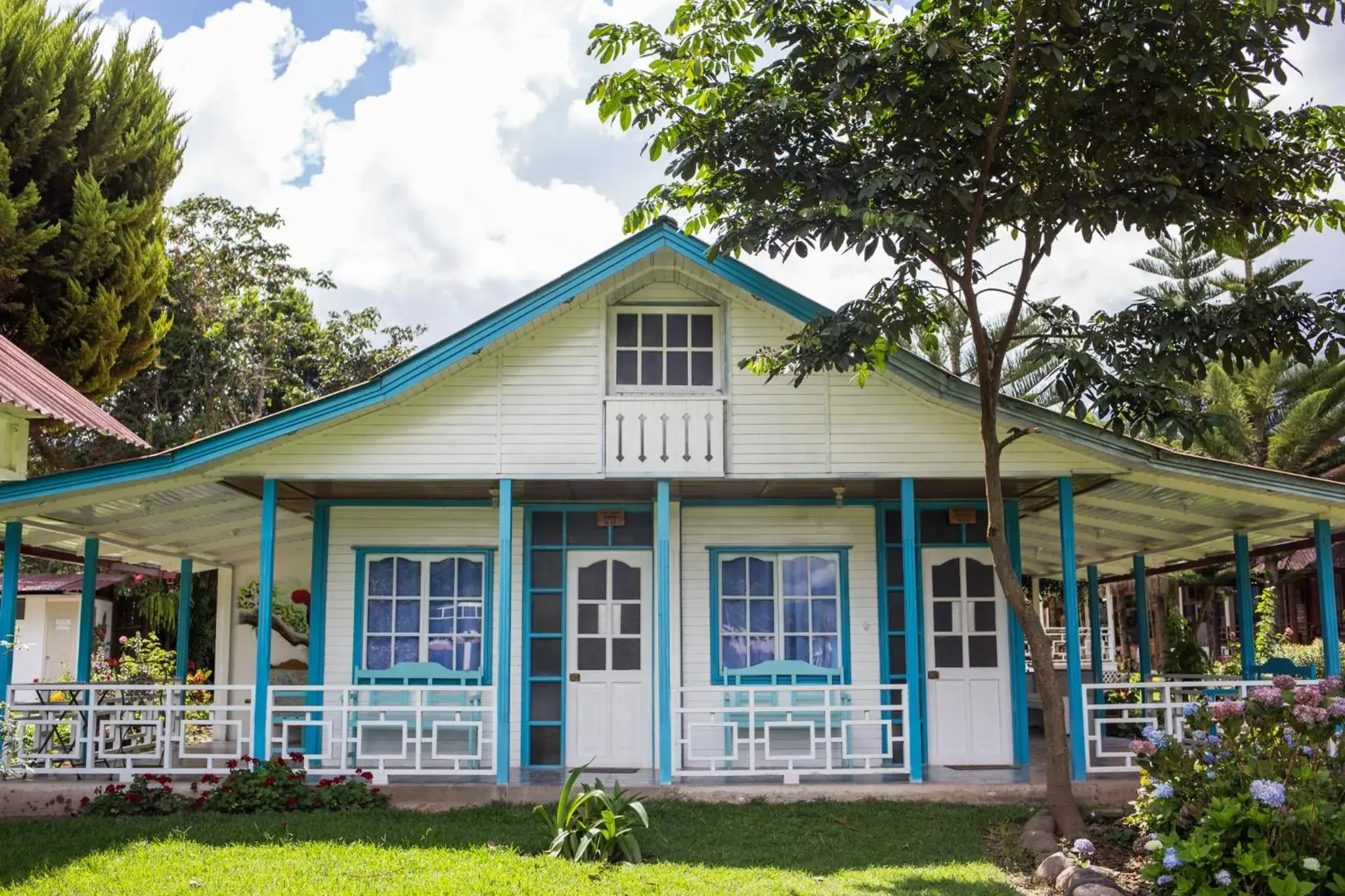 Superior Double or Twin Room in Cemayu Lodge Superior Double or Twin Room in Cemayu Lodge