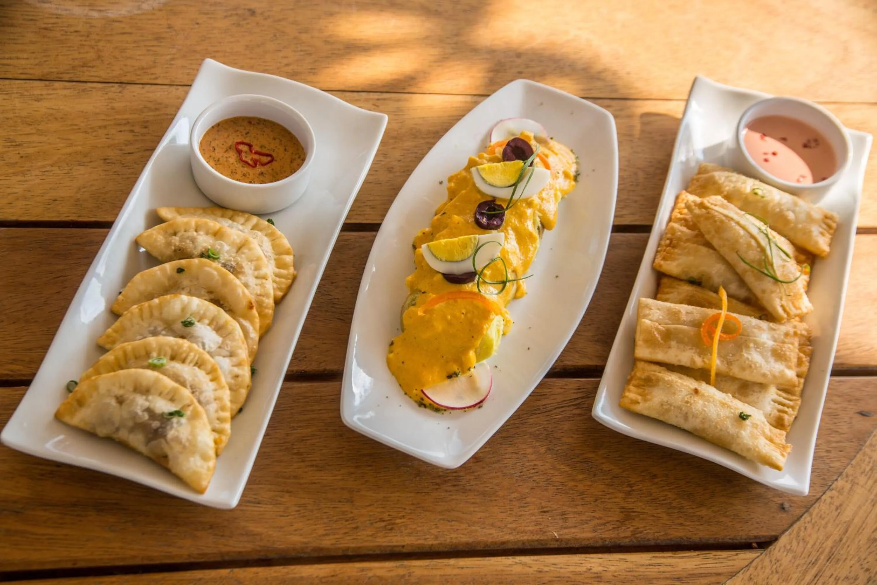 Restaurant/places to eat in Cemayu Lodge