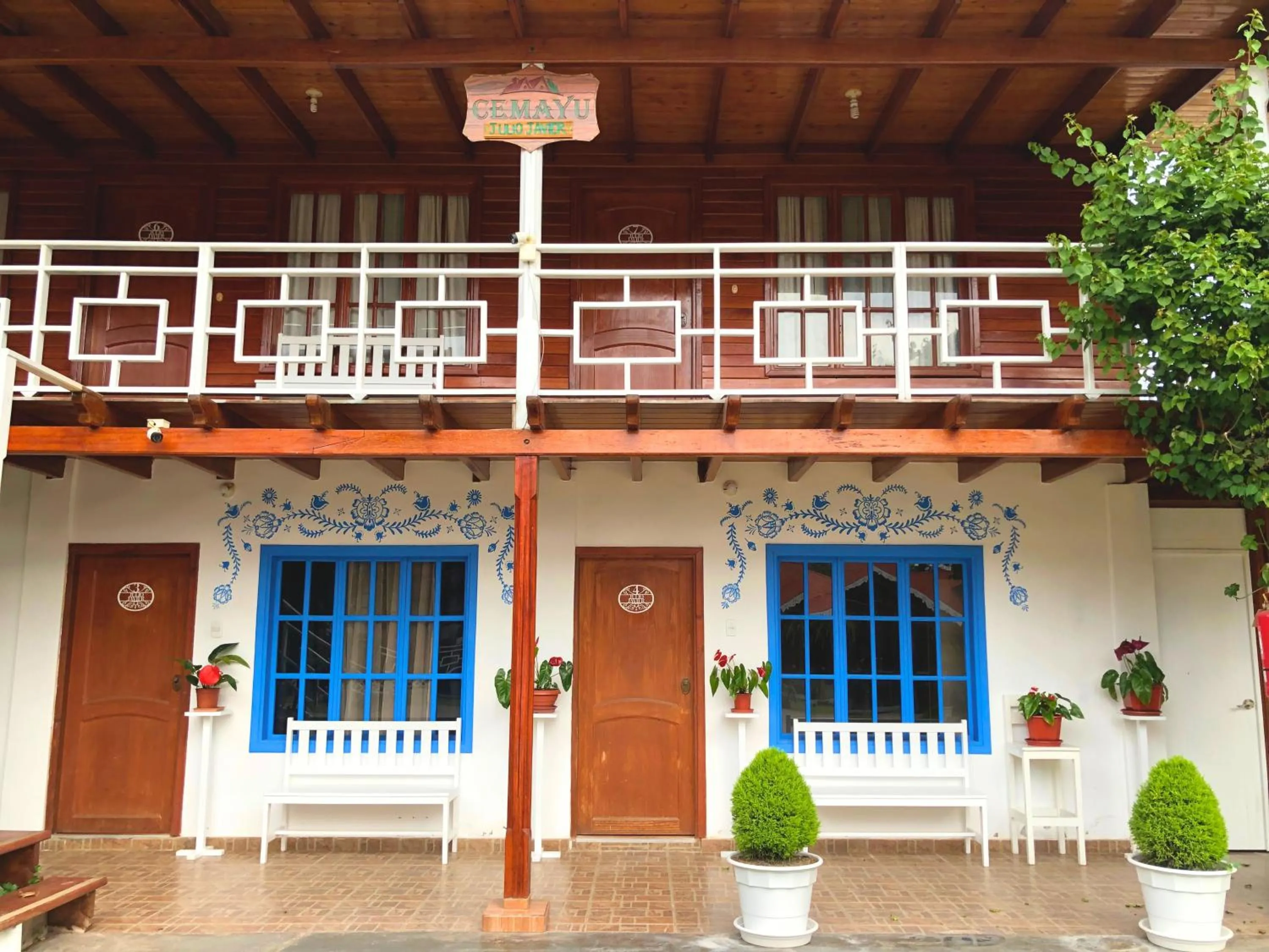 Property building in Cemayu Lodge