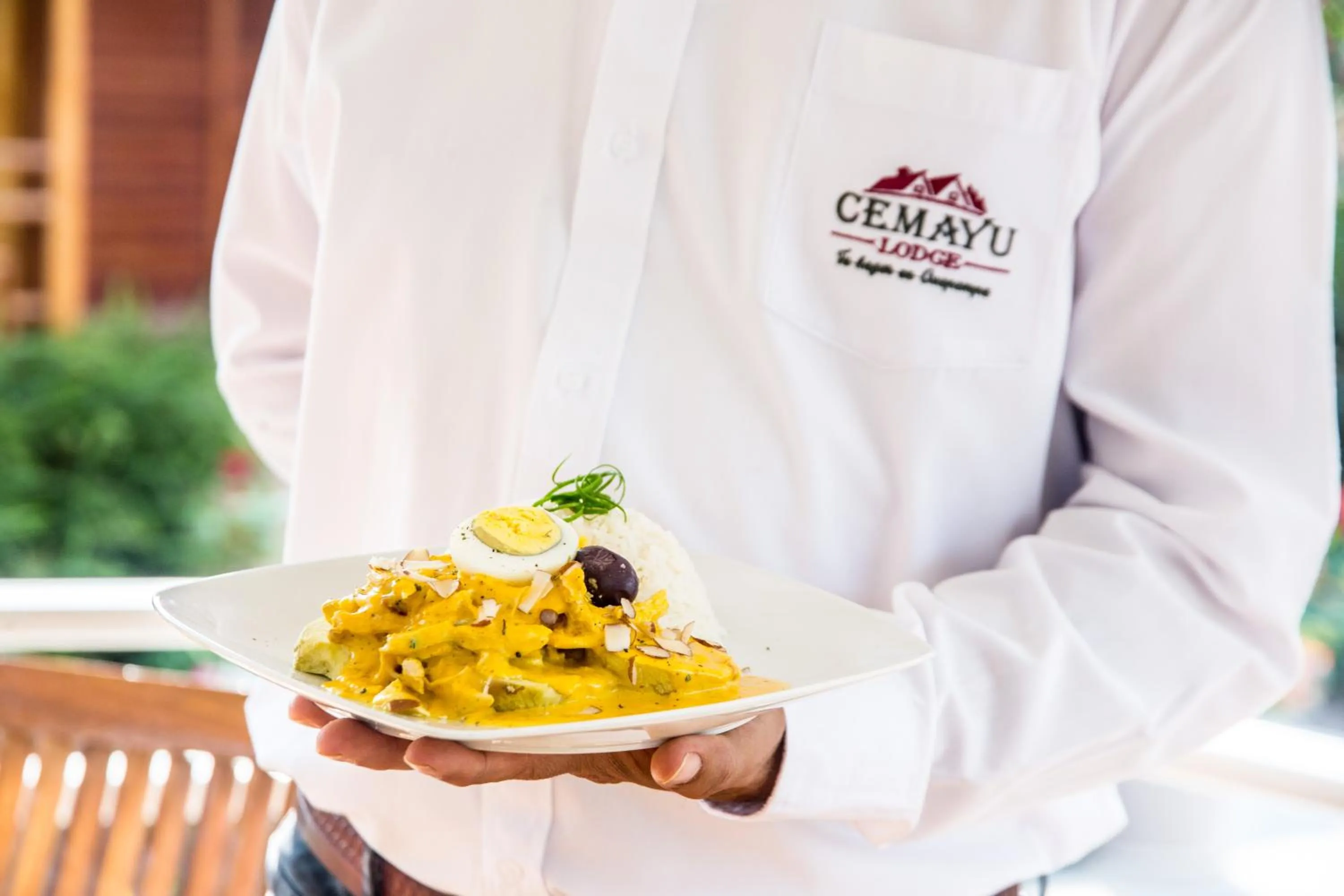 Restaurant/places to eat in Cemayu Lodge