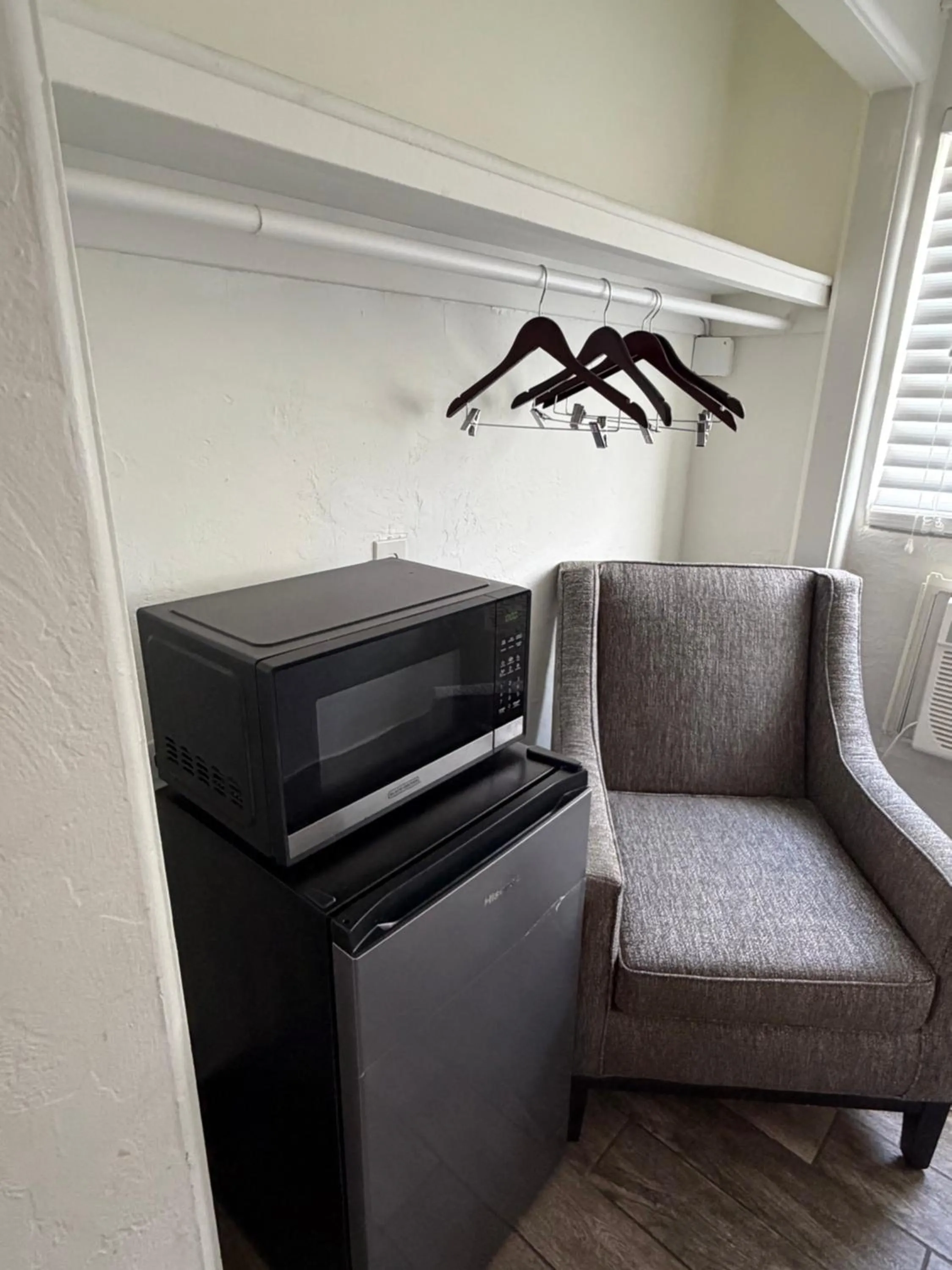 furniture in Siesta Inn Sarasota - Indian Beach