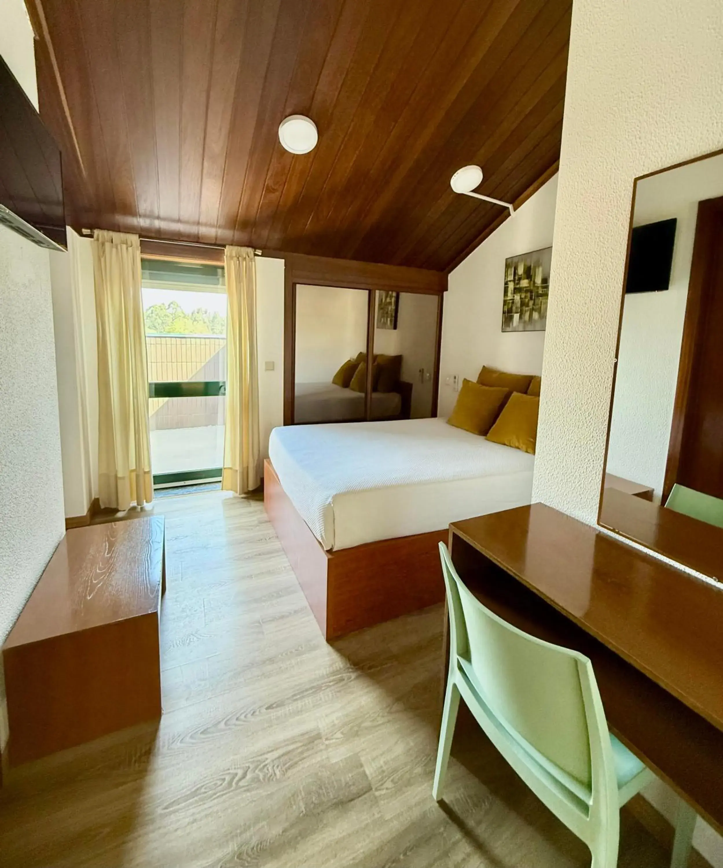 Double Room in Residencial Dona Teresa Double Room in Residencial Dona Teresa