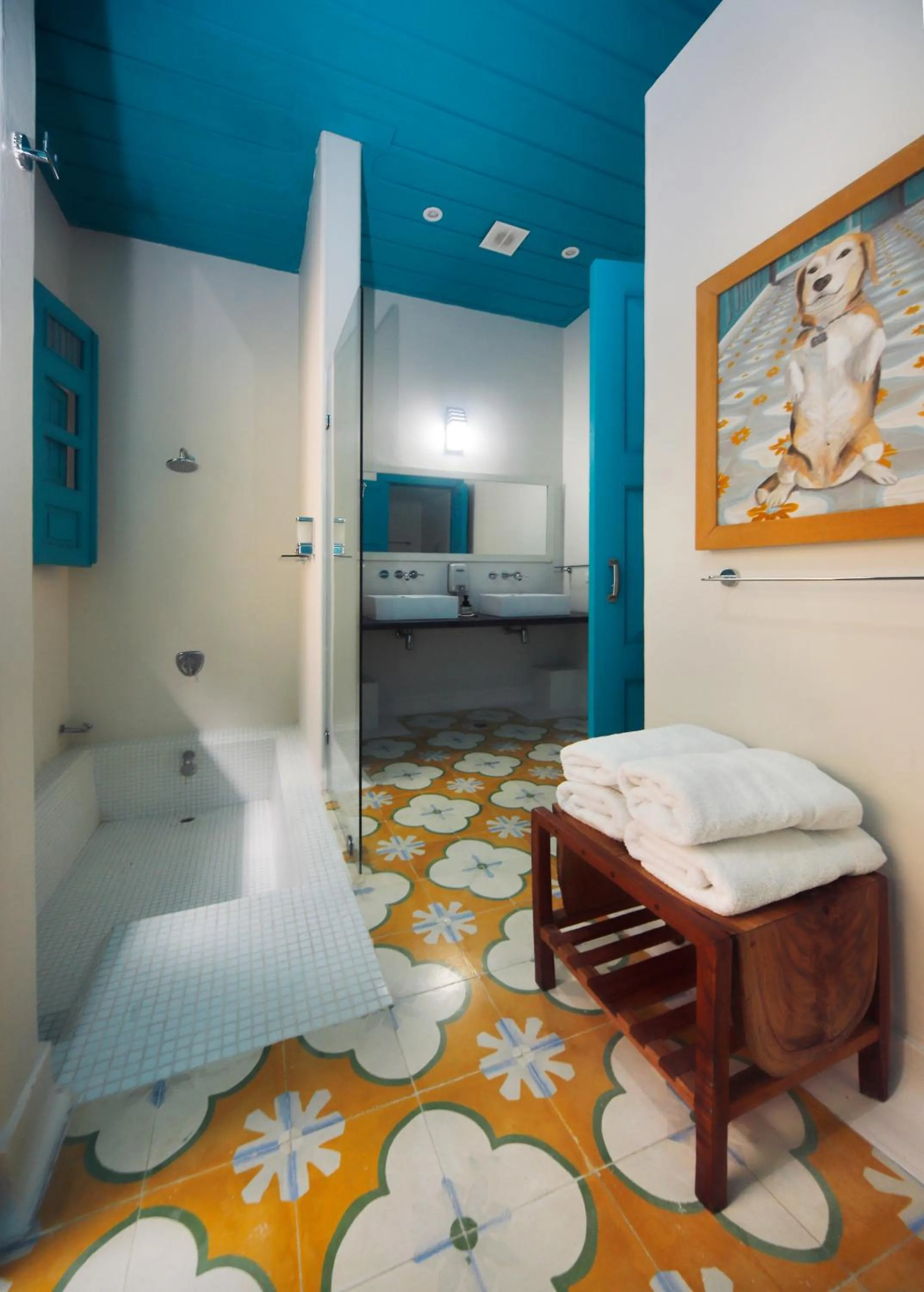 Bathroom, Bed in Casa de las Dos Palmas