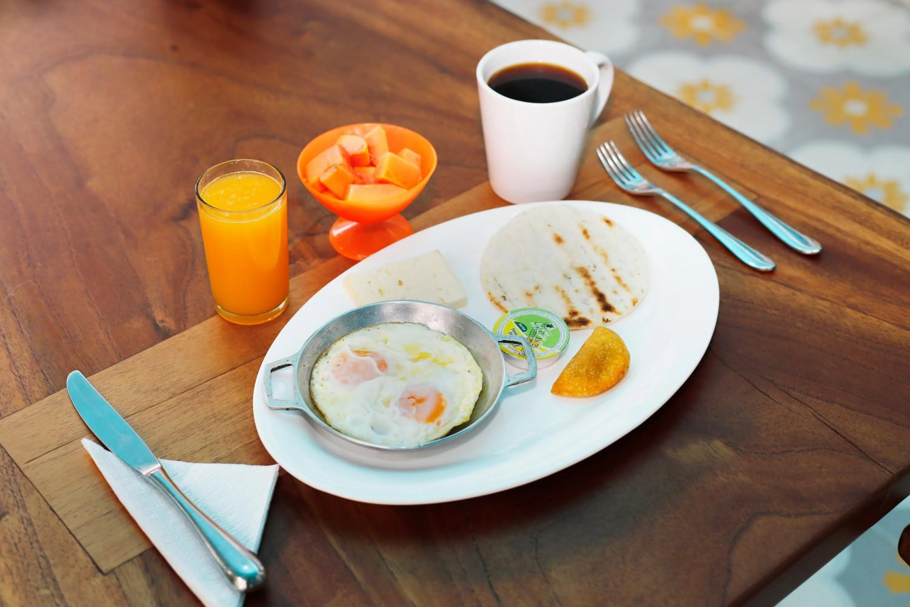 Food and drinks in Casa de las Dos Palmas