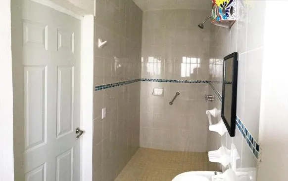 Shower in Hotel Quinta Mar y Selva