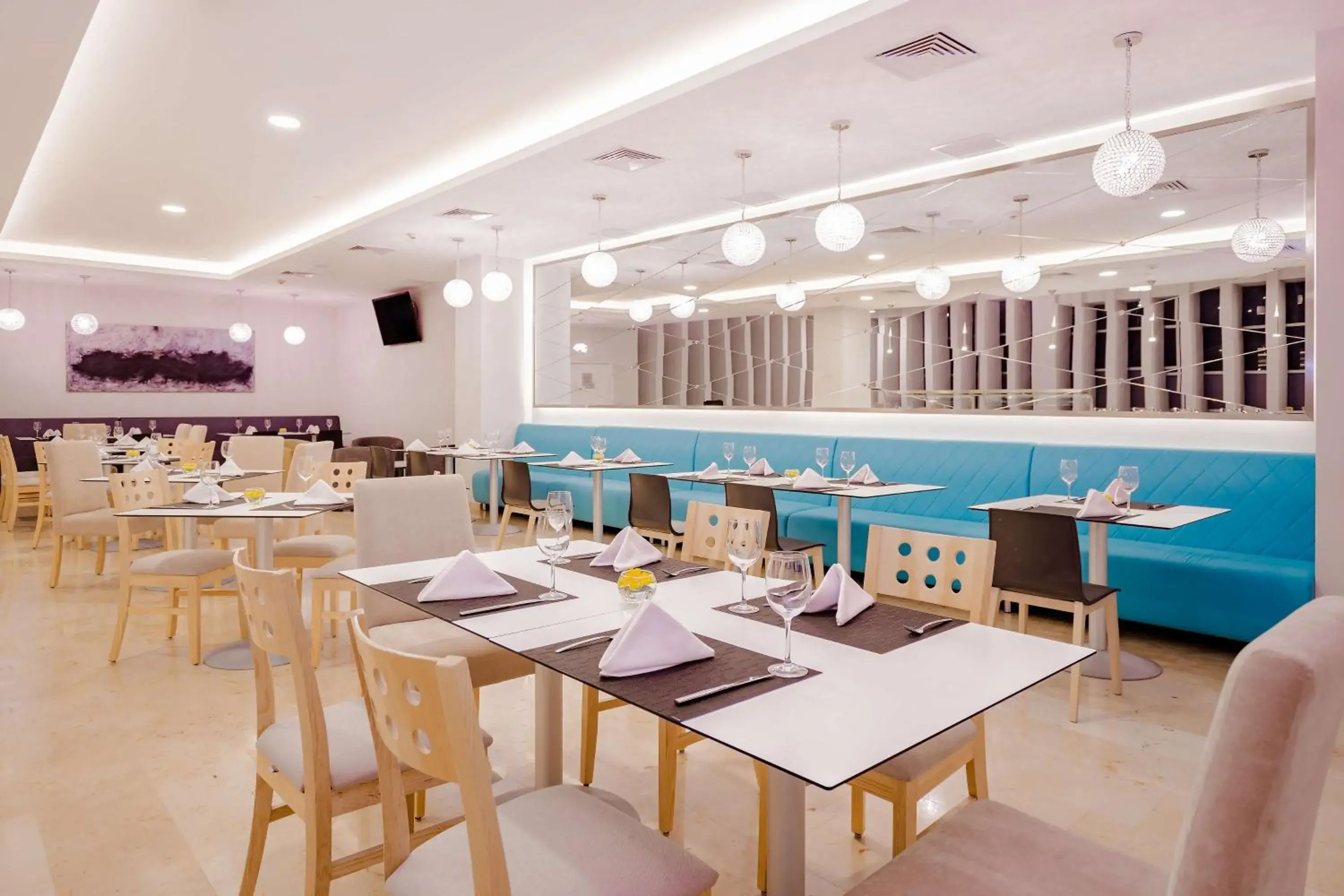 Restaurant/places to eat in NH Puebla FINSA Restaurant/places to eat in NH Puebla FINSA