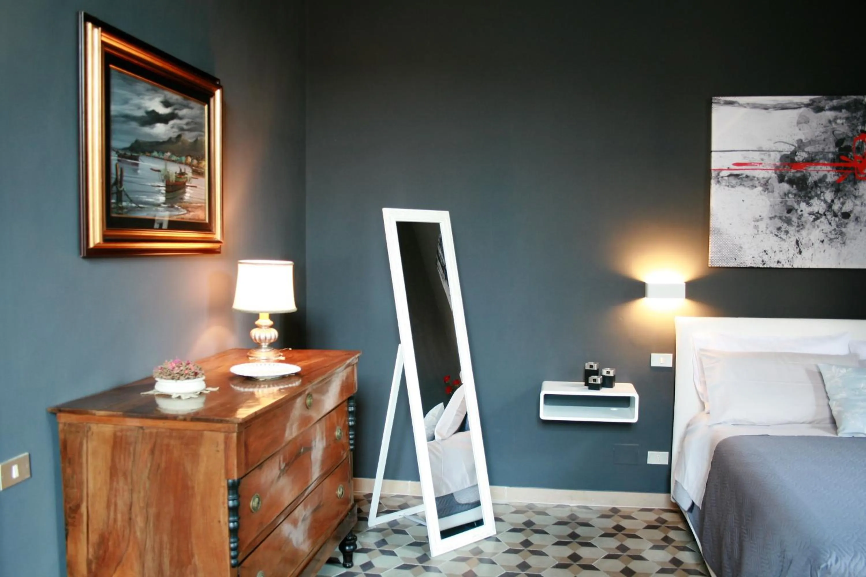 Decorative detail, Bed in Chez Moi Charme B&B