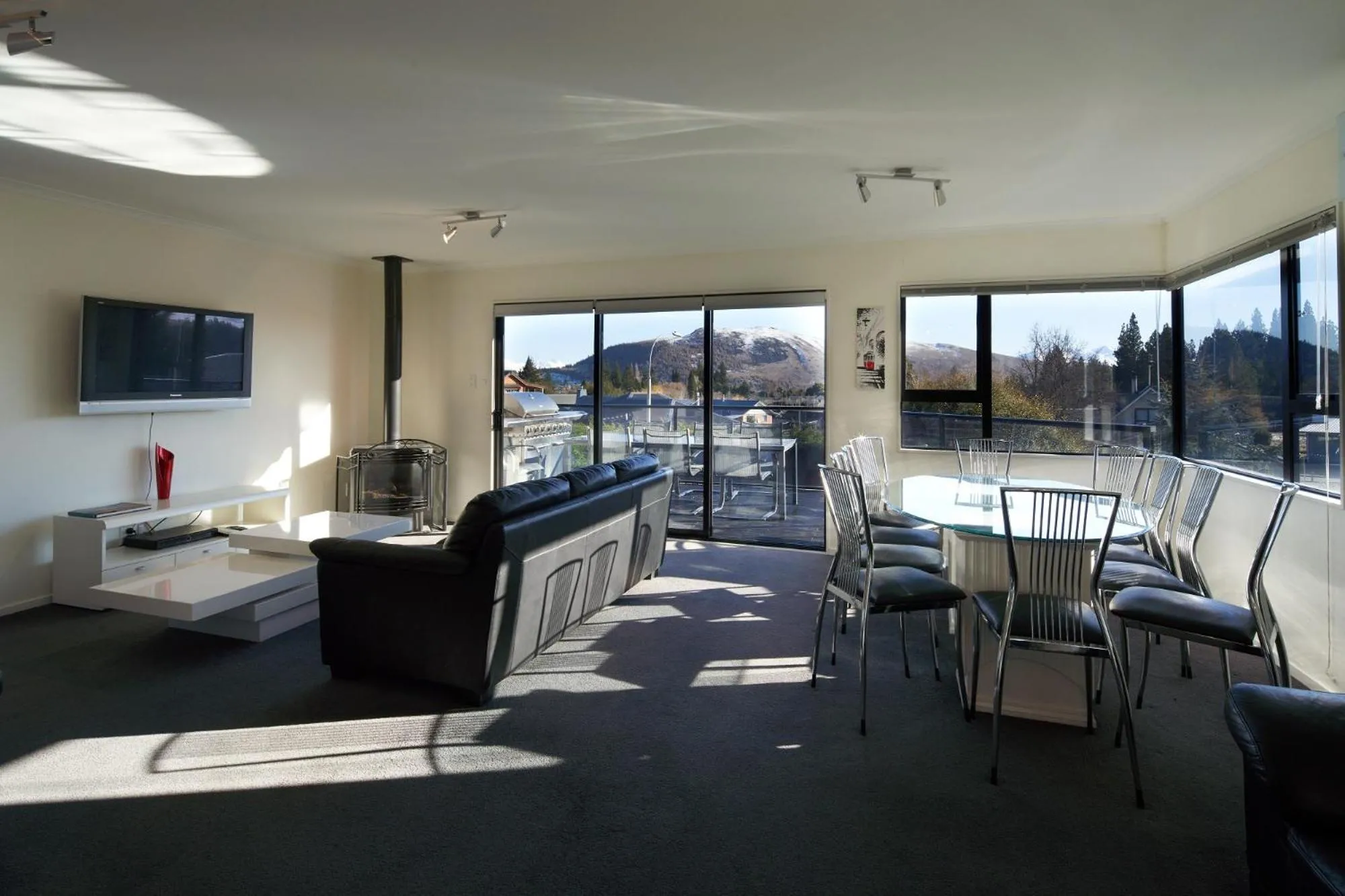 TV and multimedia in Serendipity - Lake Tekapo