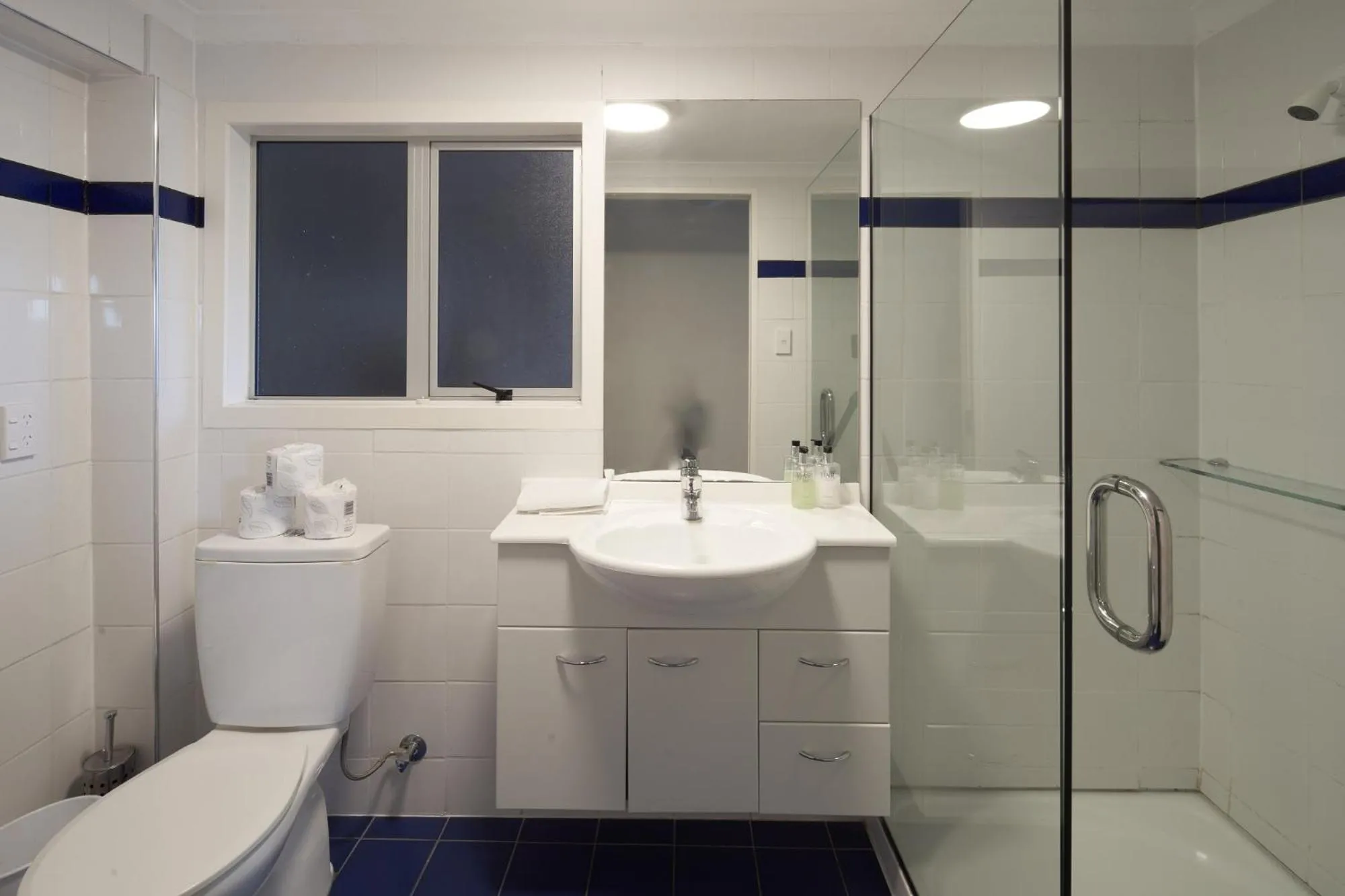 Shower in Serendipity - Lake Tekapo