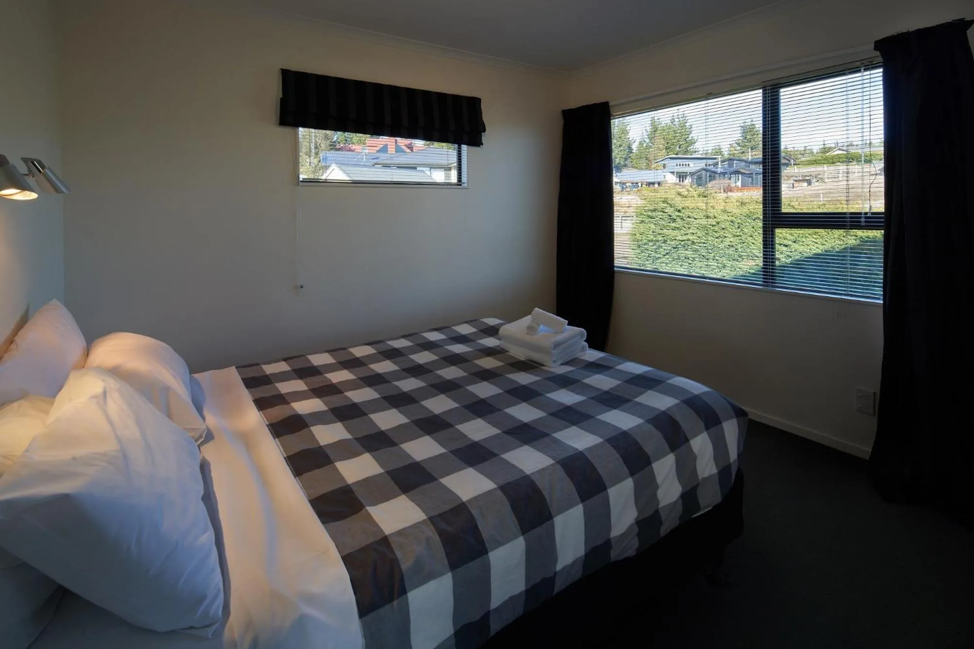 Bedroom, Bed in Serendipity - Lake Tekapo