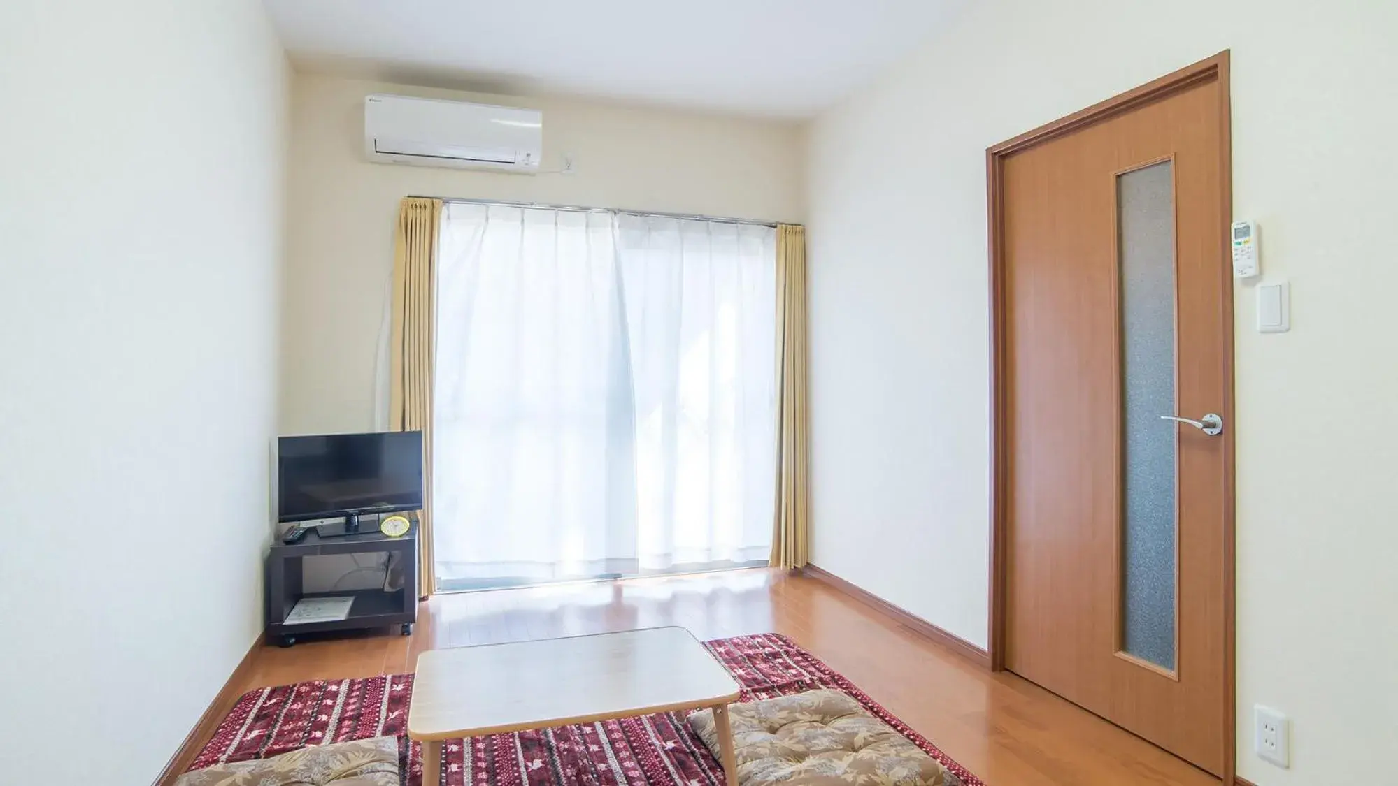 Triple Room - single occupancy in Kenrokuen Inn Triple Room - single occupancy in Kenrokuen Inn