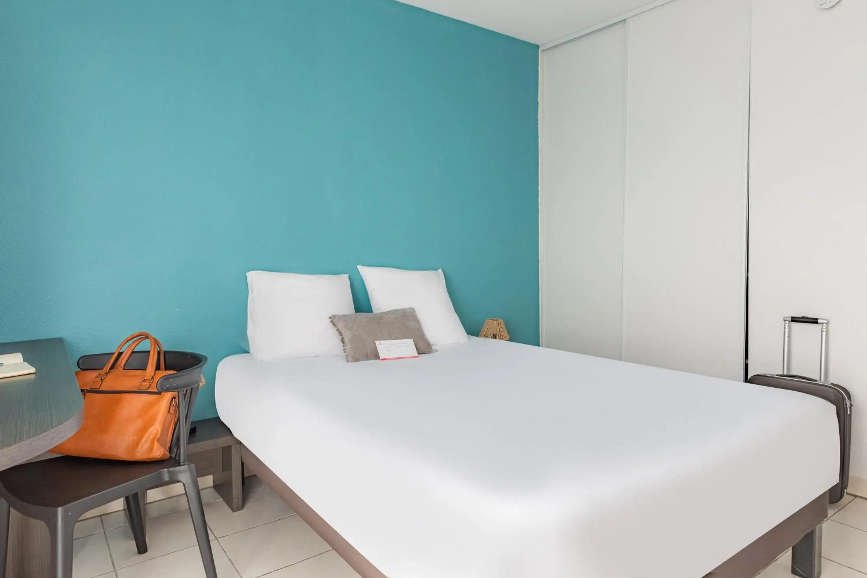 Bed in Appart'City Classic Toulouse Tournefeuille Bed in Appart'City Classic Toulouse Tournefeuille