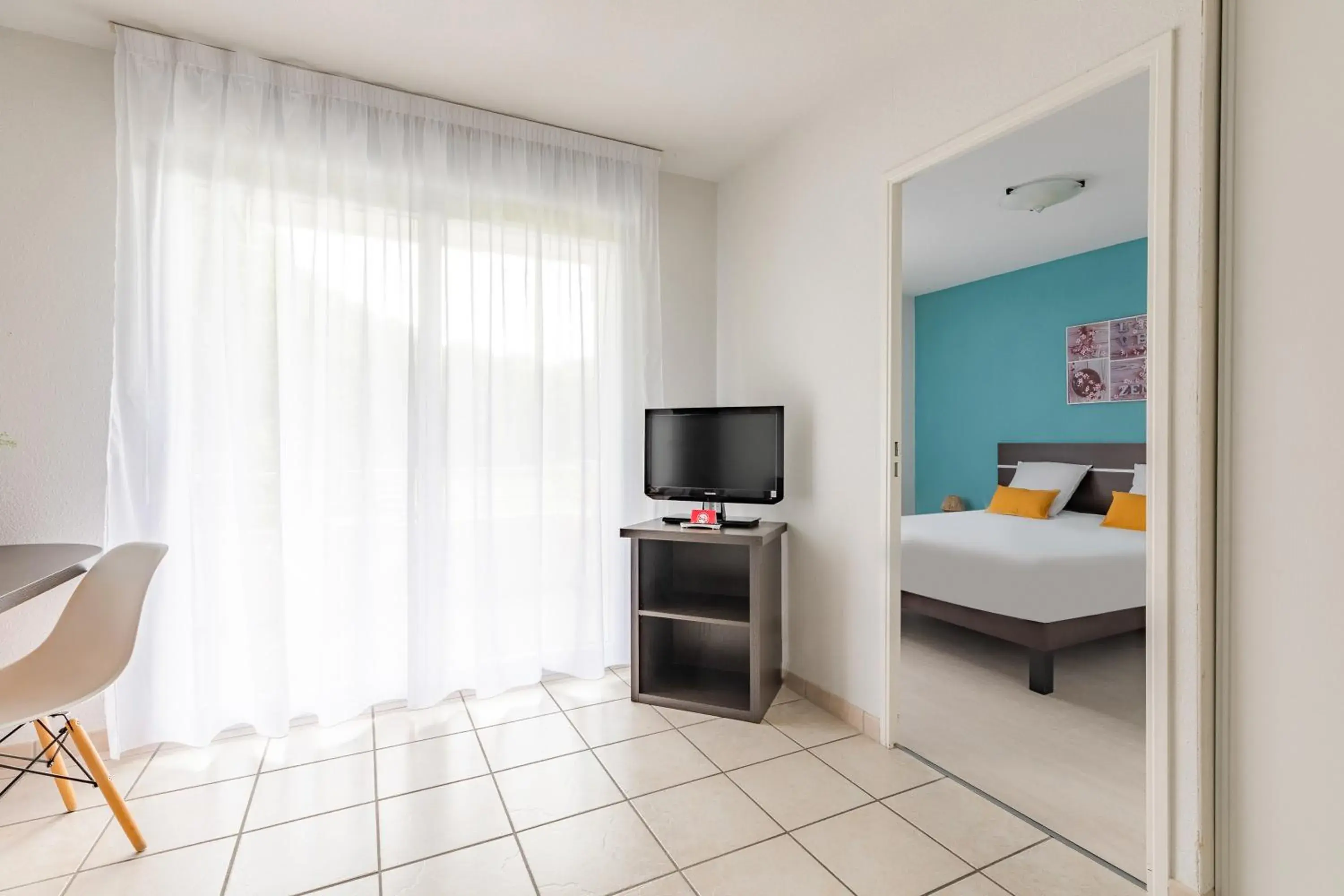 Bed in Appart'City Classic Toulouse Tournefeuille Bed in Appart'City Classic Toulouse Tournefeuille