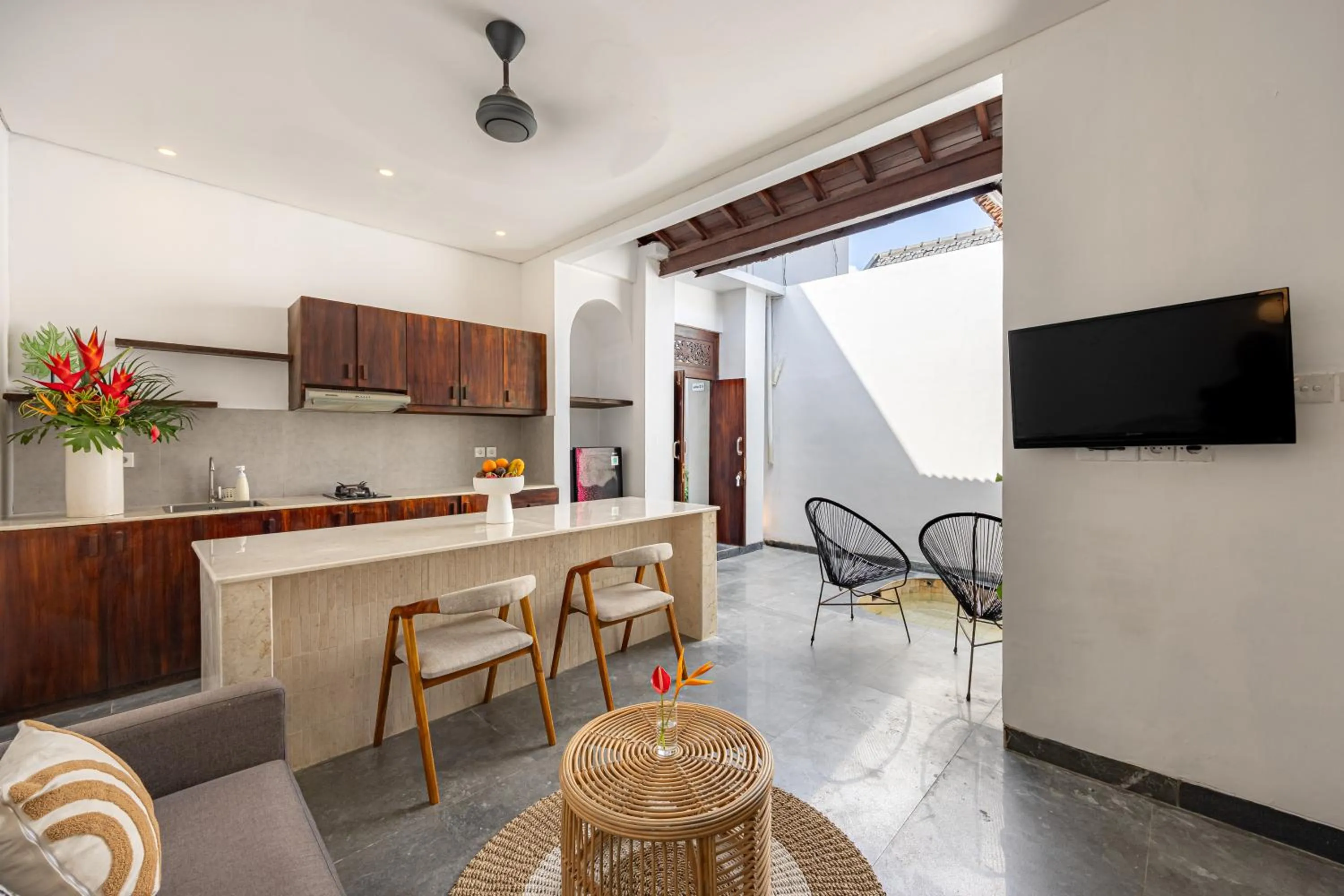 Apple Villa & Suite Seminyak