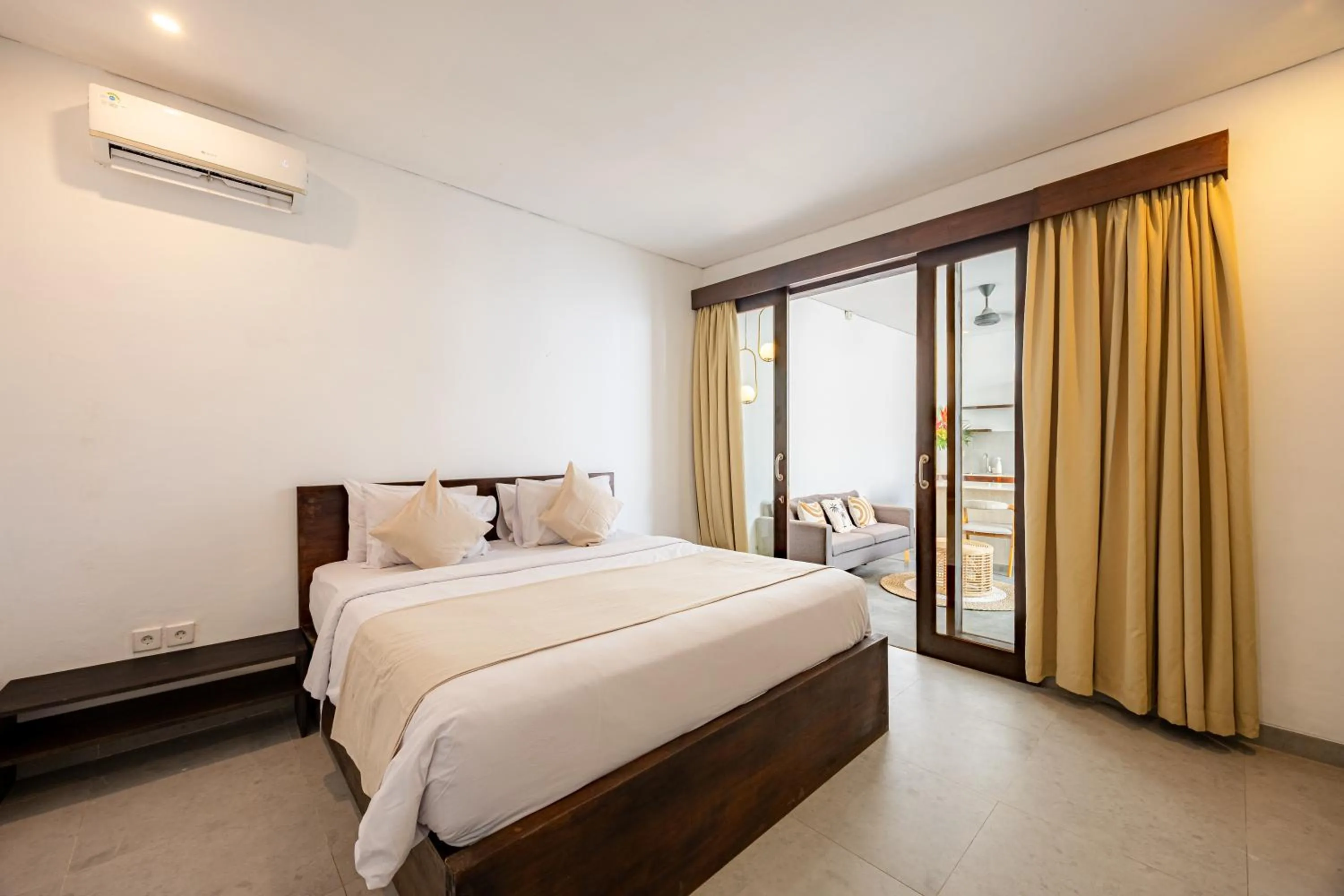 Bed in Apple Villa & Suite Seminyak