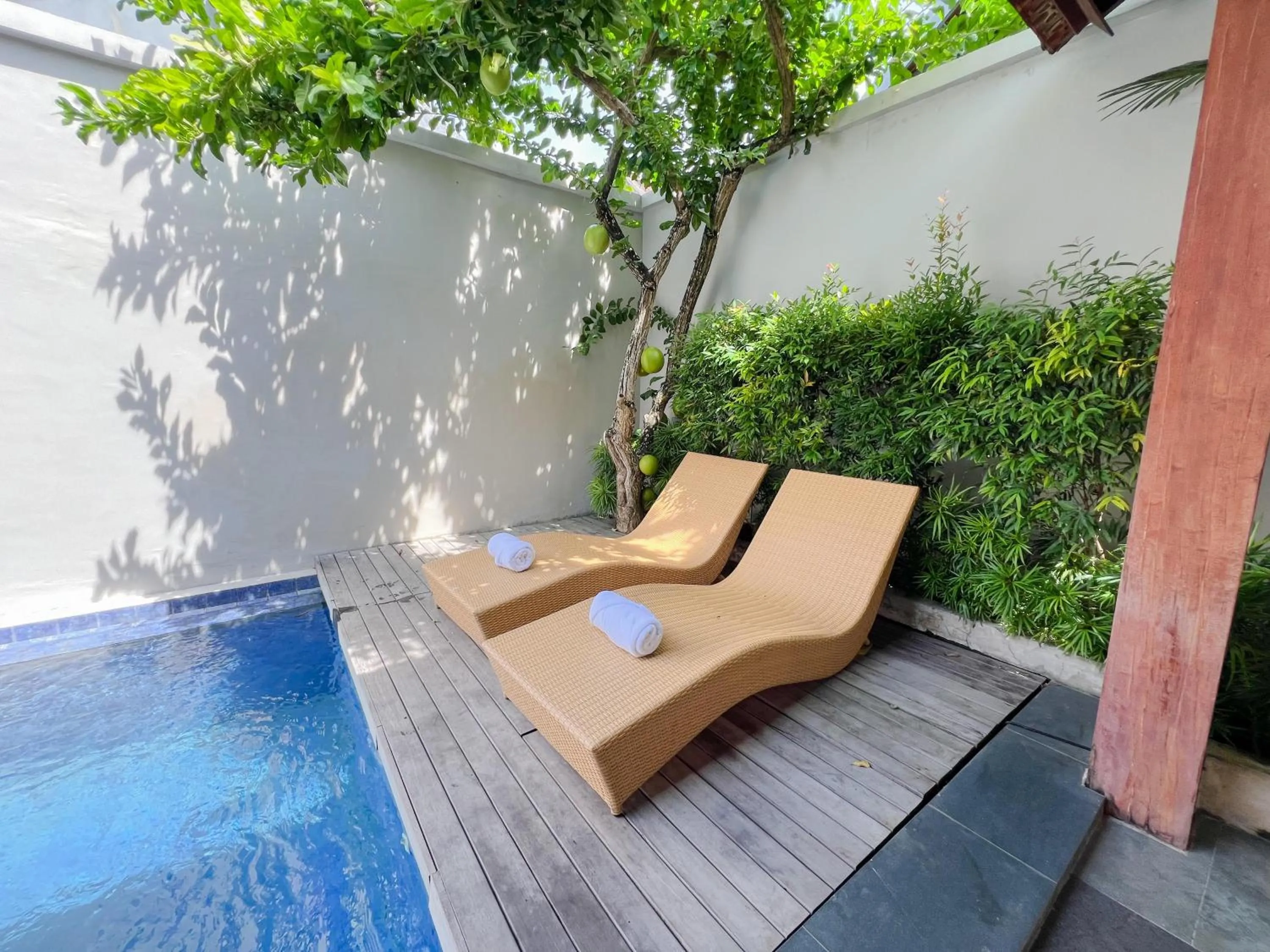 Swimming pool in Apple Villa & Suite Seminyak