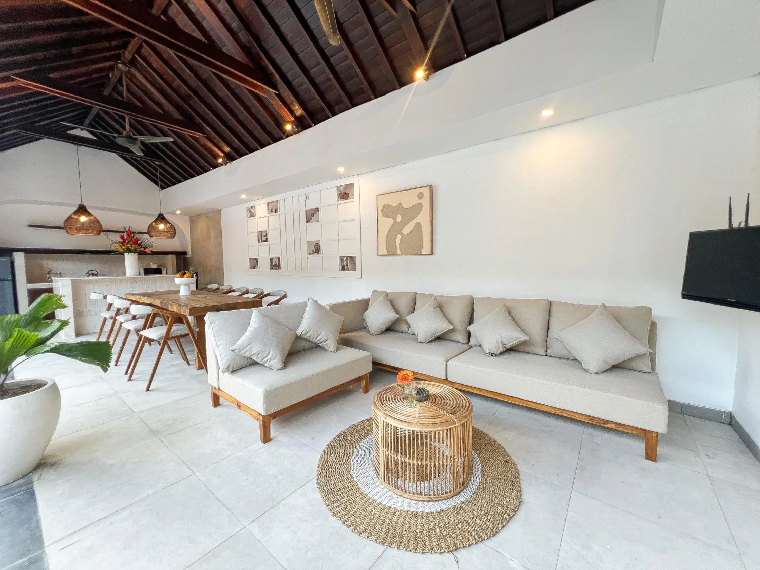 Apple Villa & Suite Seminyak
