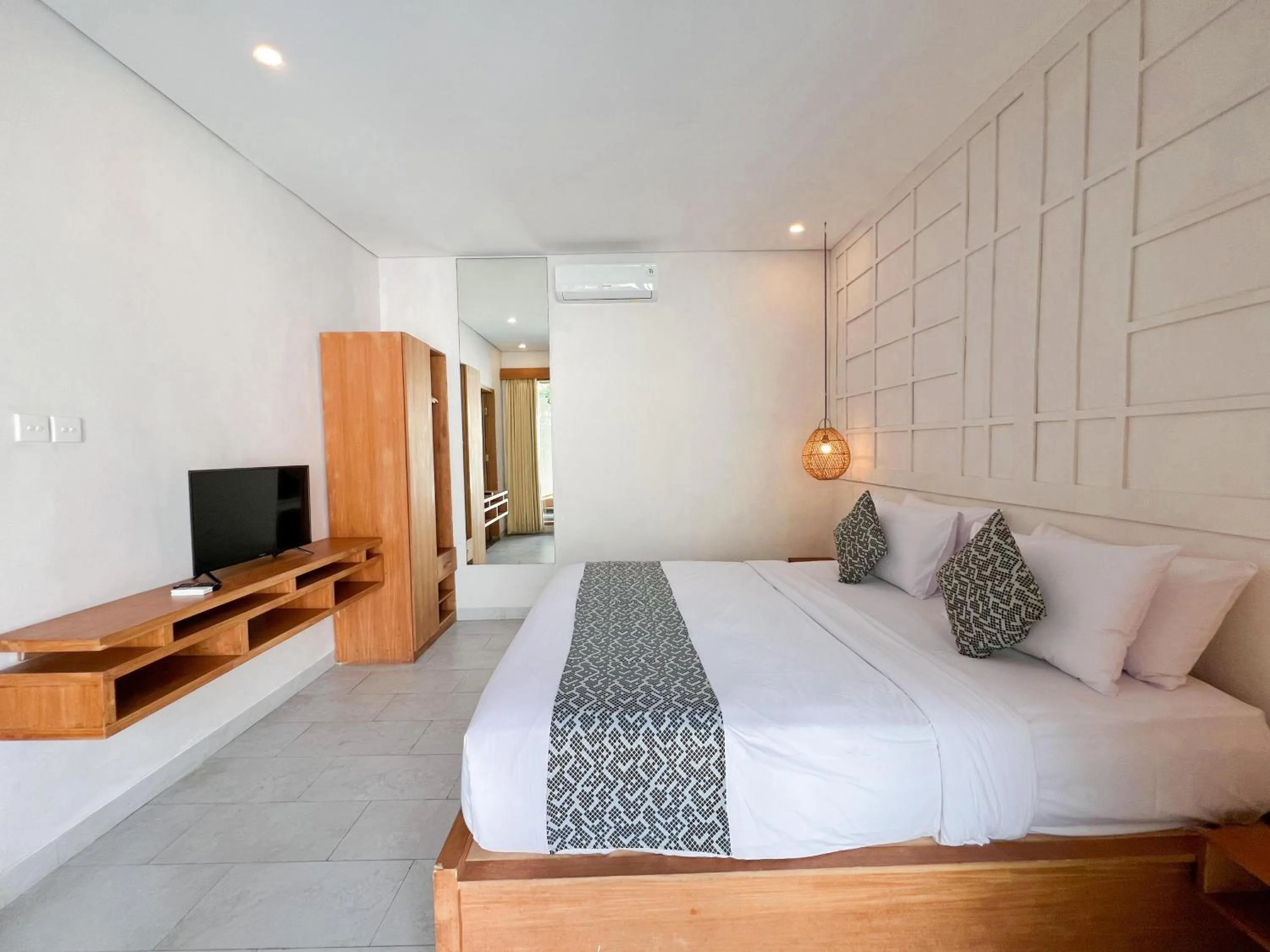 Bed in Apple Villa & Suite Seminyak