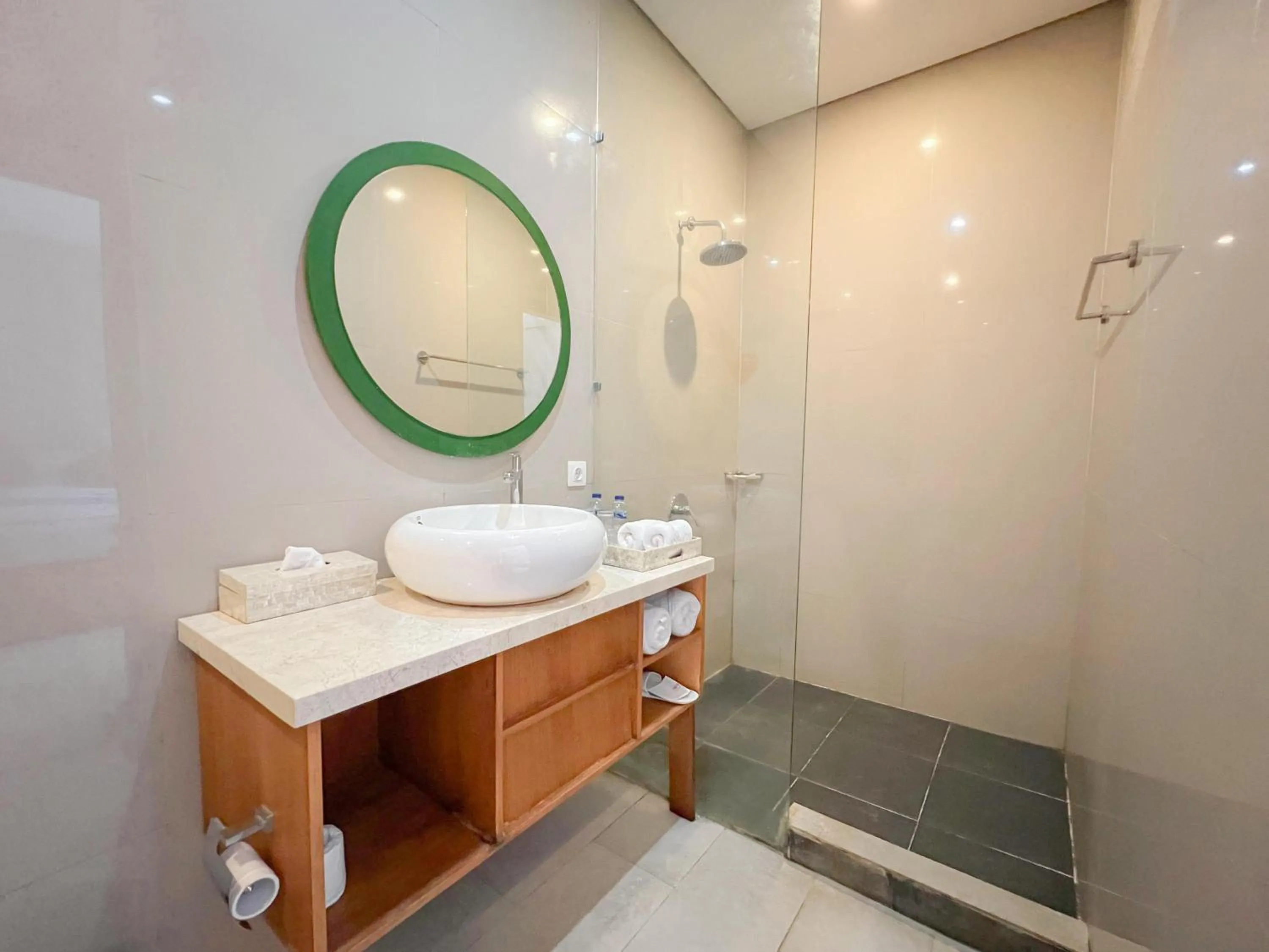 Apple Villa & Suite Seminyak