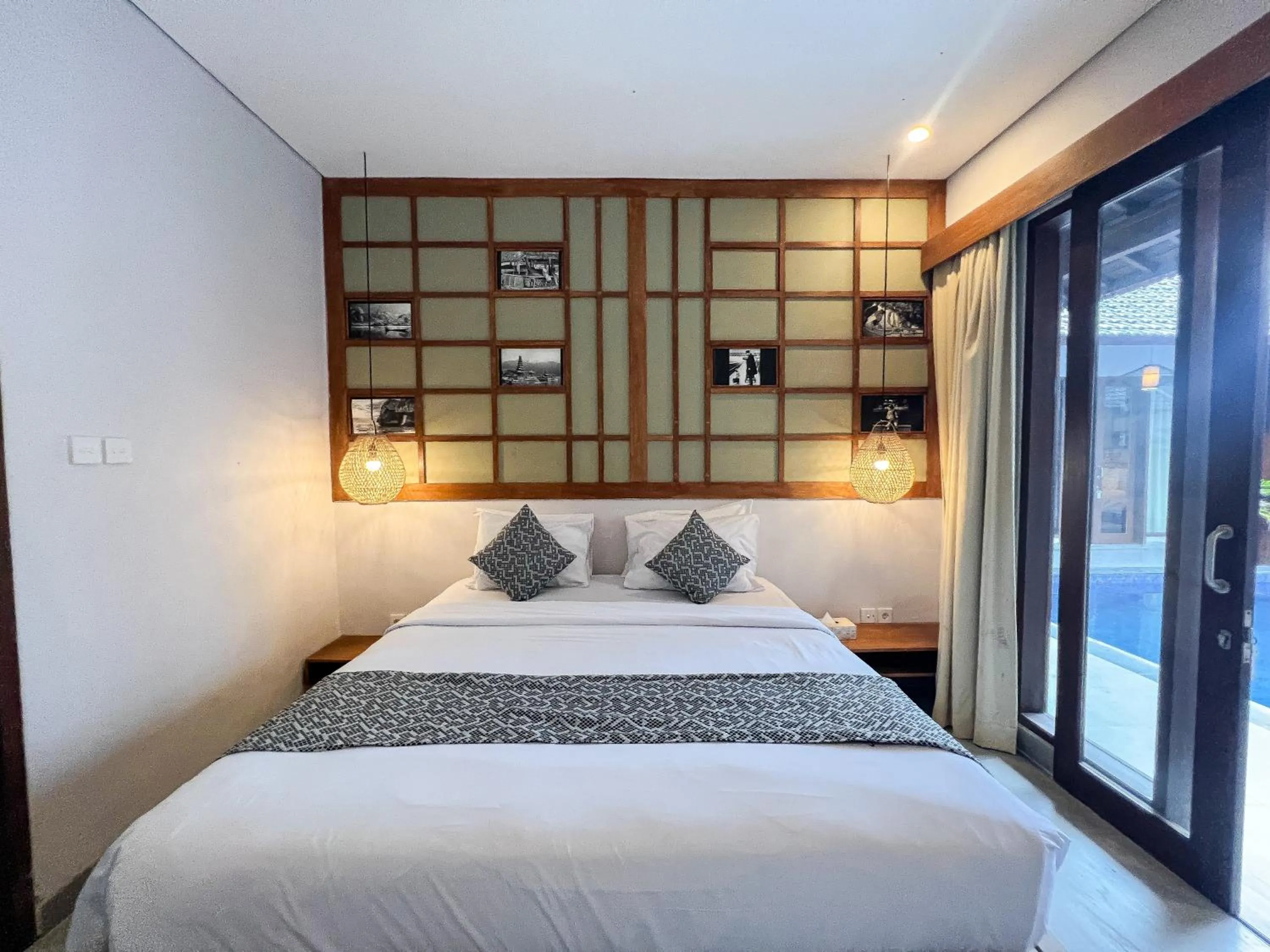 Bed in Apple Villa & Suite Seminyak