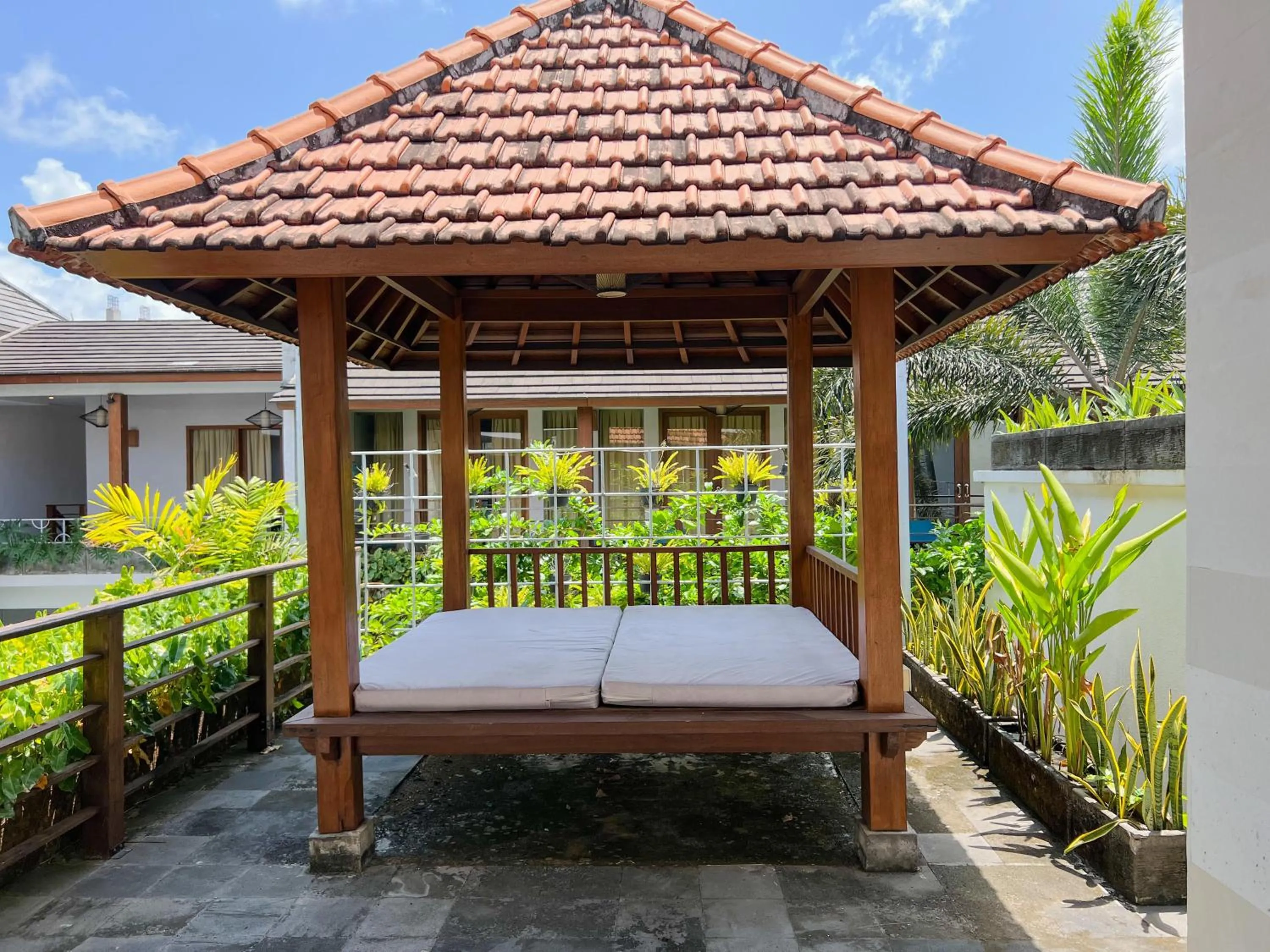 Apple Villa & Suite Seminyak