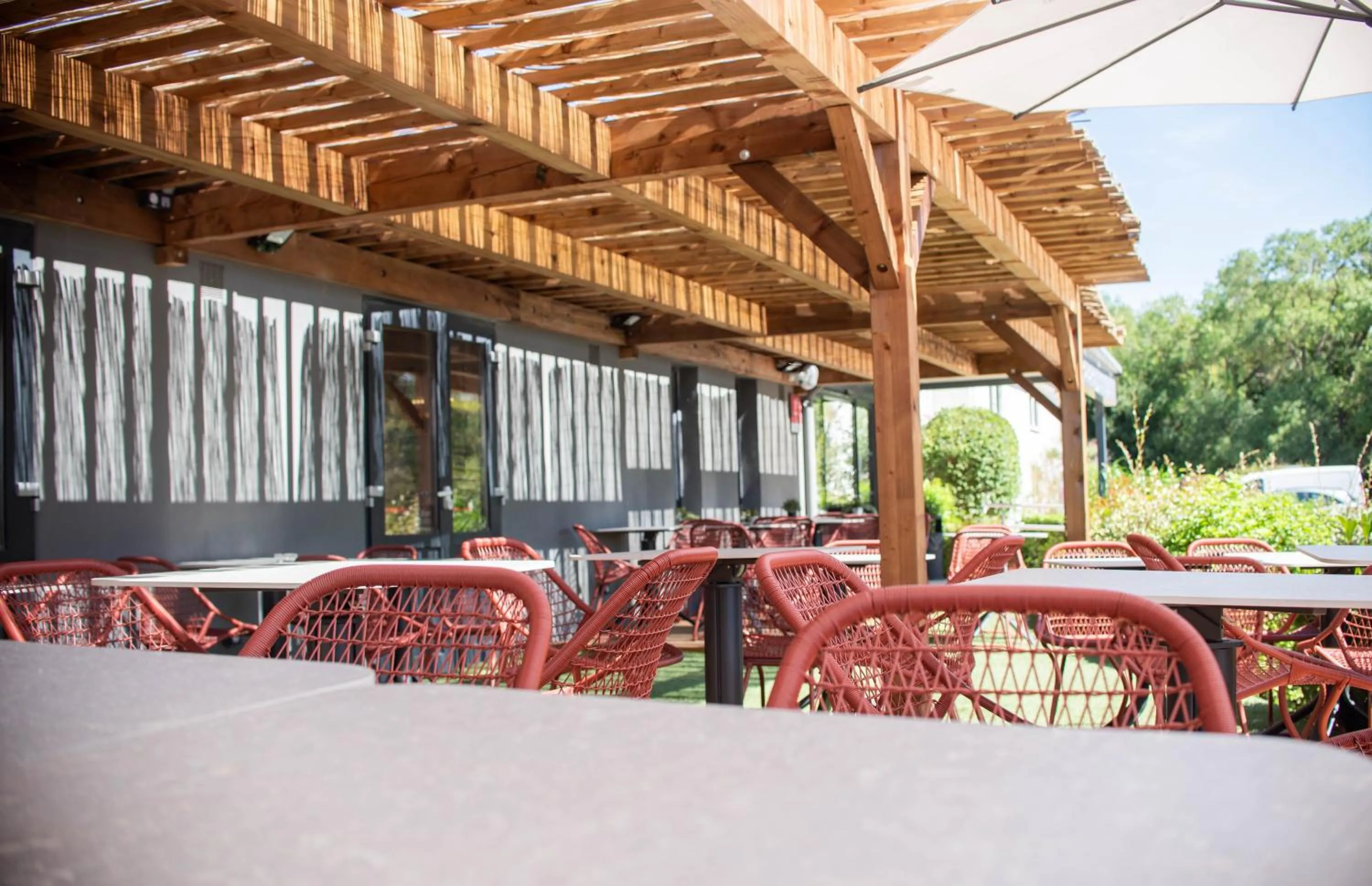 Patio in Hotel du Parc Euromédecine by AKENA