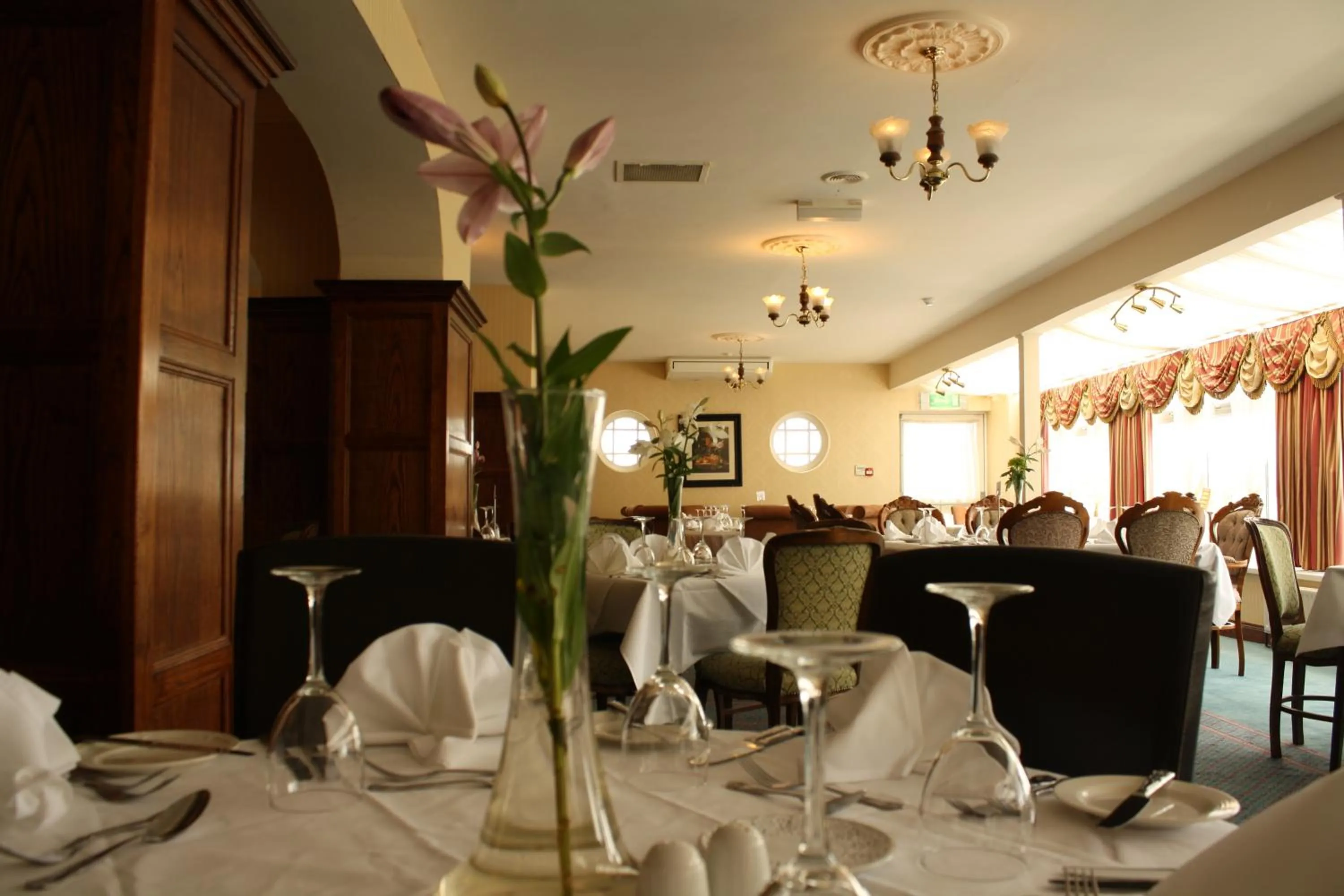 Restaurant/places to eat in Sandhouse Hotel