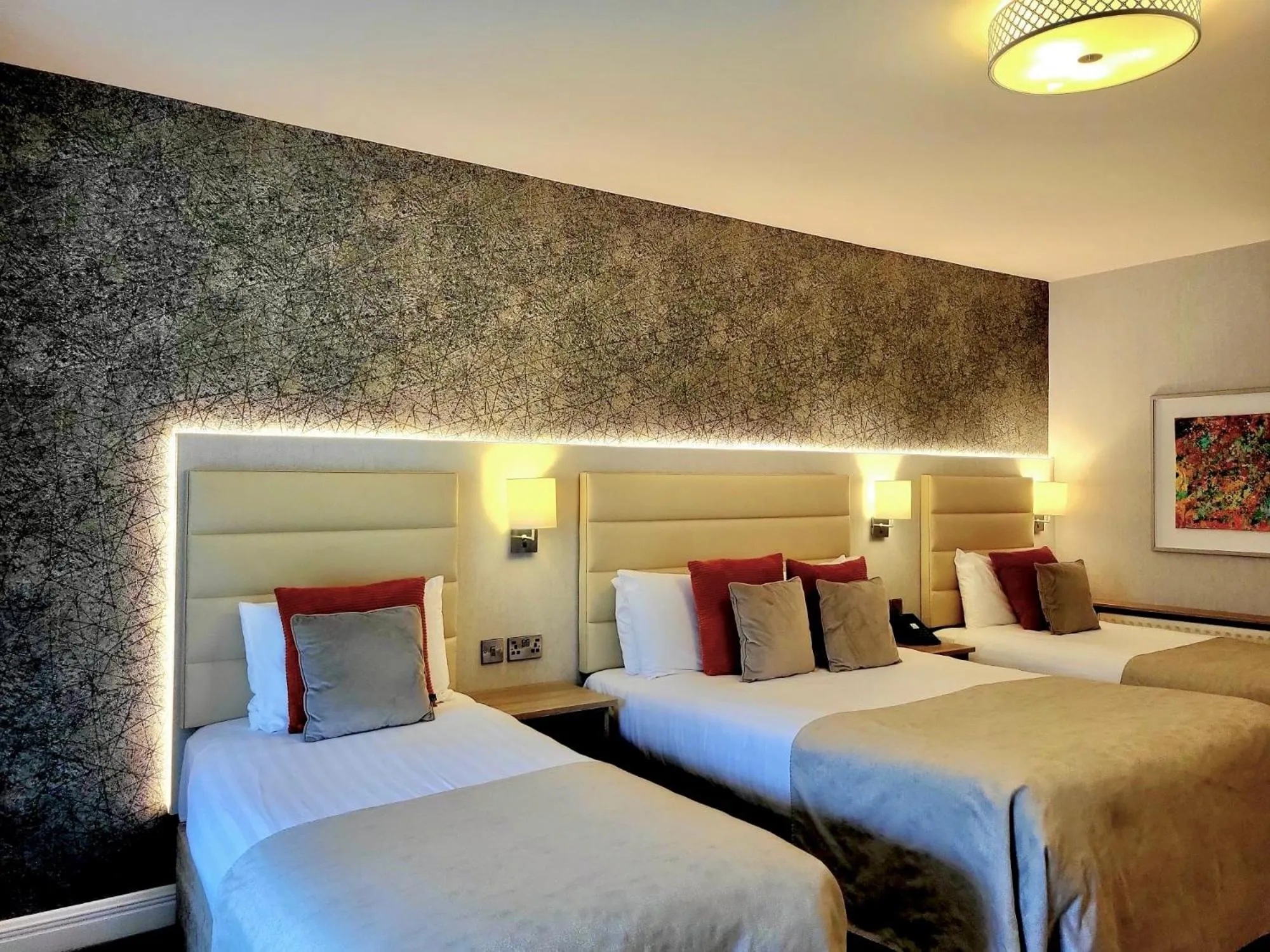 Family, Bed in Mill Park Hotel