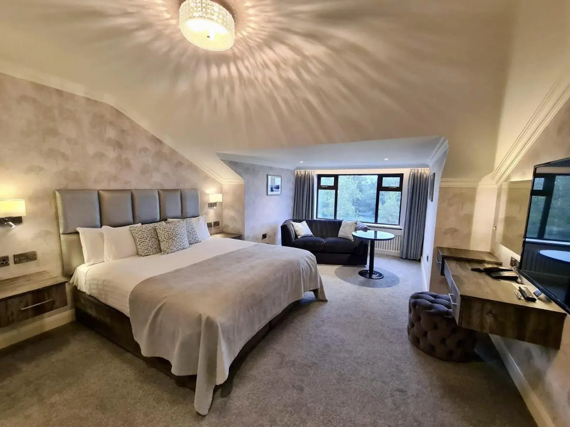 Bed in Mill Park Hotel Bed in Mill Park Hotel