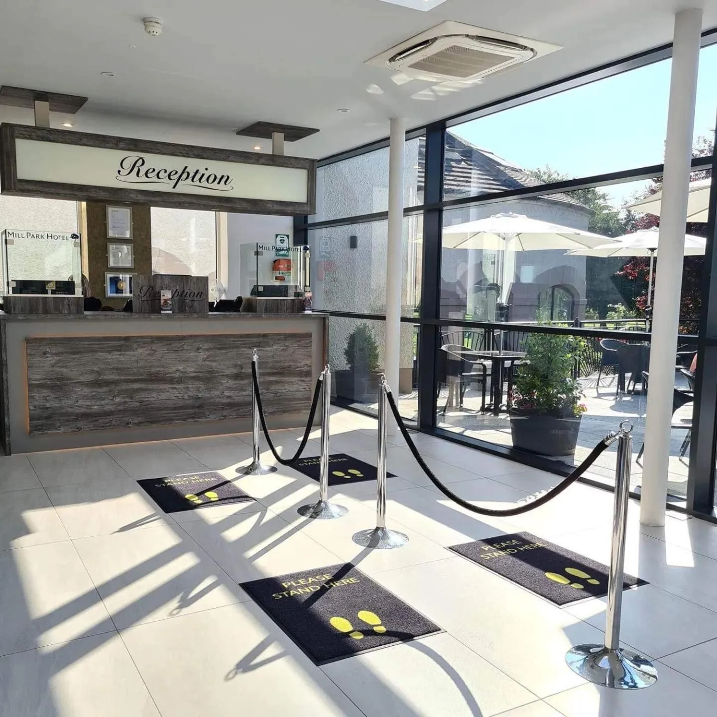 Lobby or reception in Mill Park Hotel