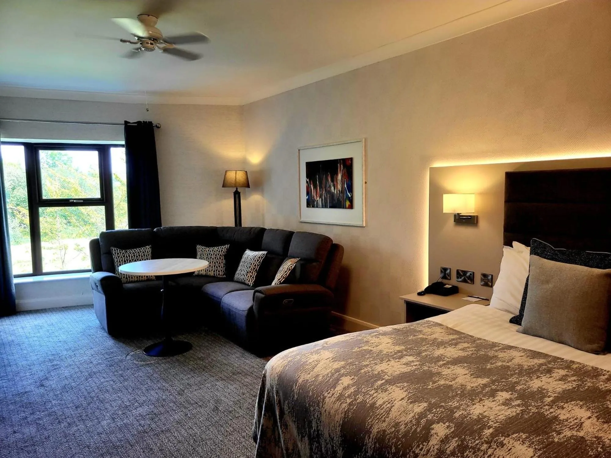 Bed in Mill Park Hotel