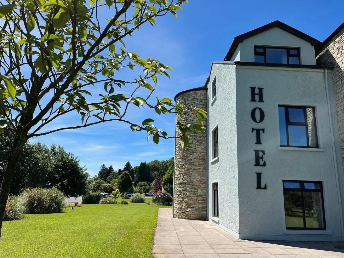 Property building in Mill Park Hotel