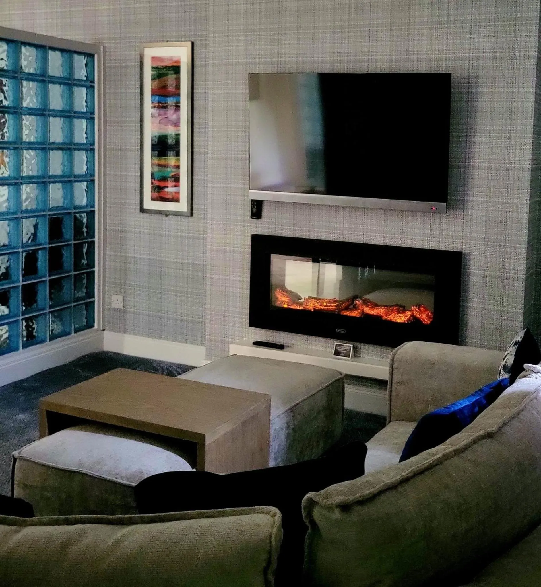 TV and multimedia in Mill Park Hotel