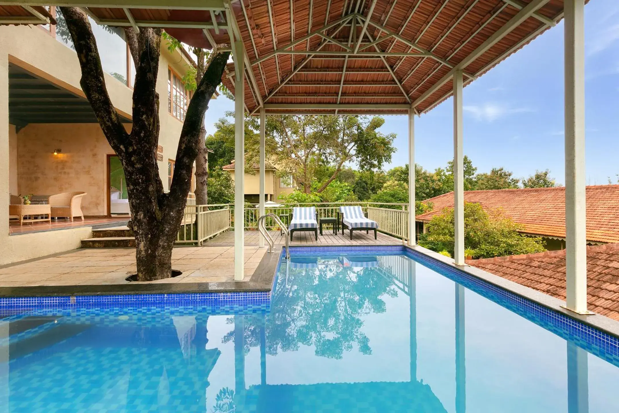 Swimming pool in Amritara Aura Resort & Spa Swimming pool in Amritara Aura Resort & Spa