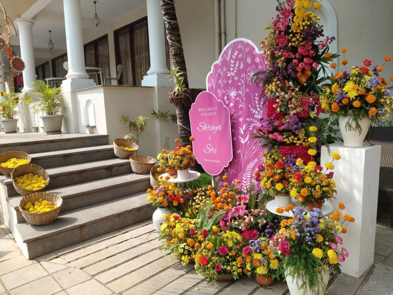 Amritara Aura Resort & Spa