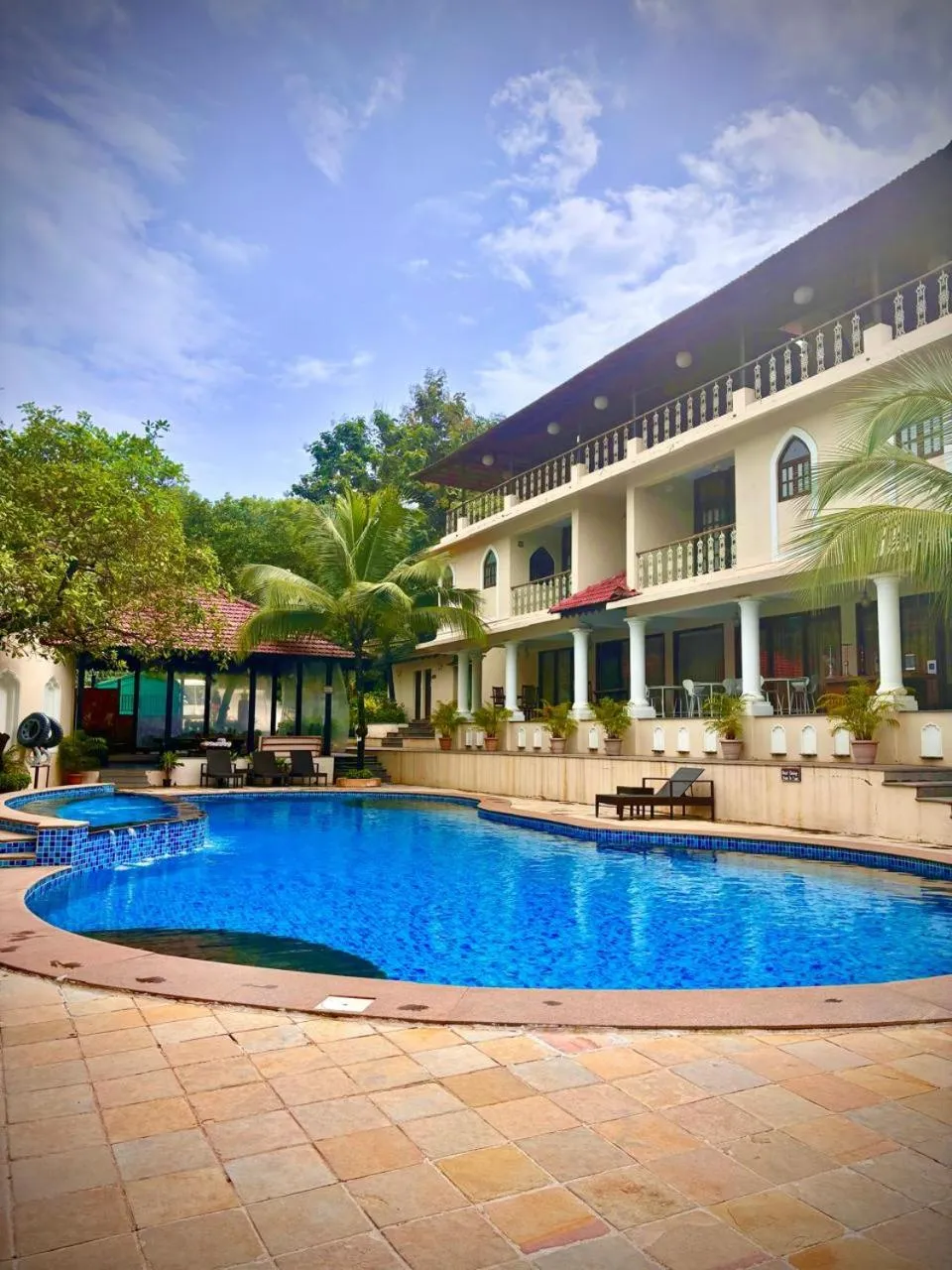 Amritara Aura Resort & Spa