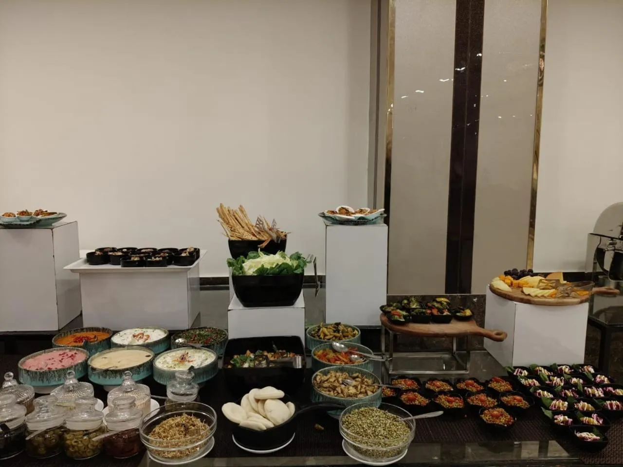 Amritara Aura Resort & Spa