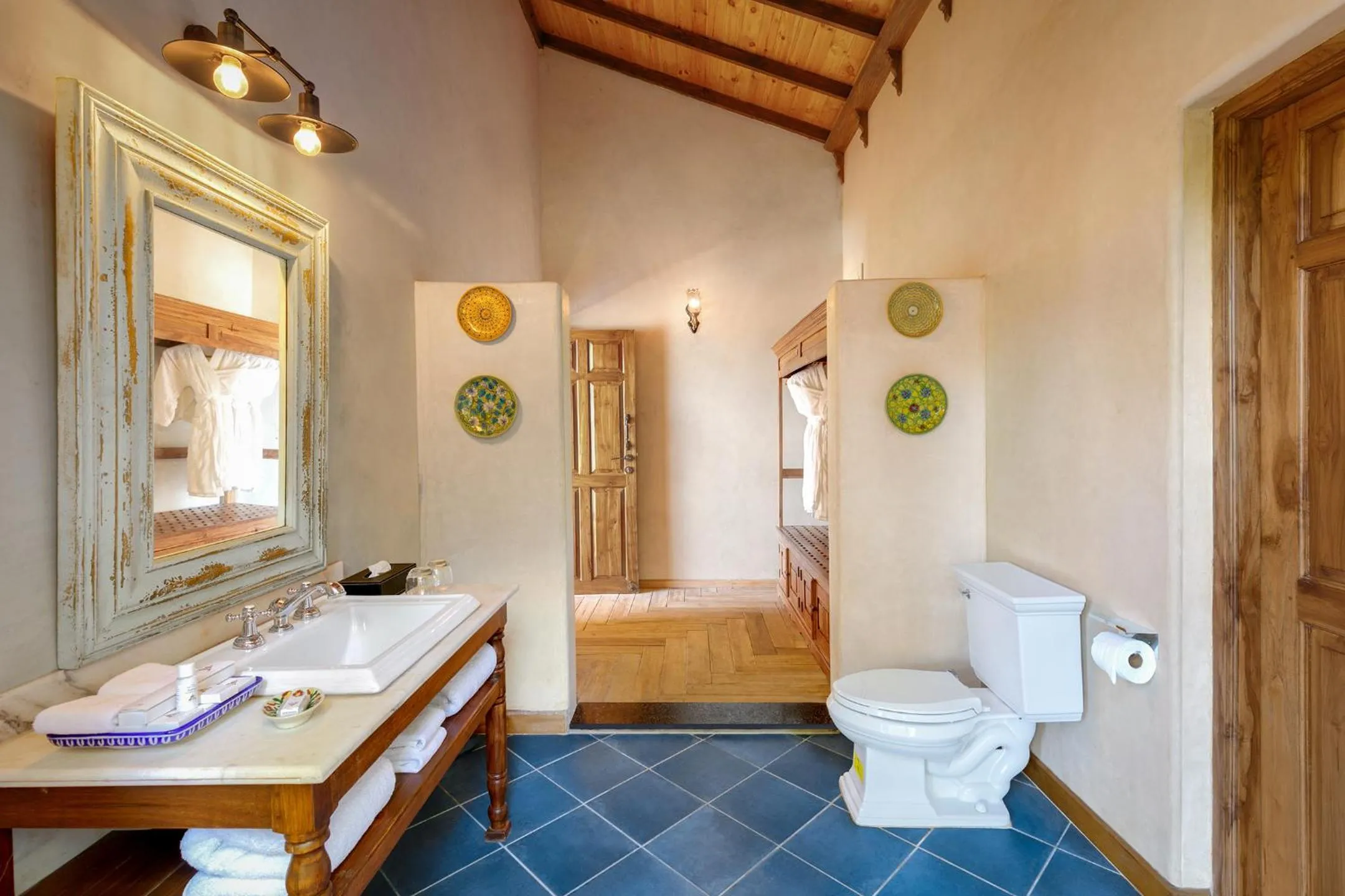 Bathroom in Amritara Aura Resort & Spa