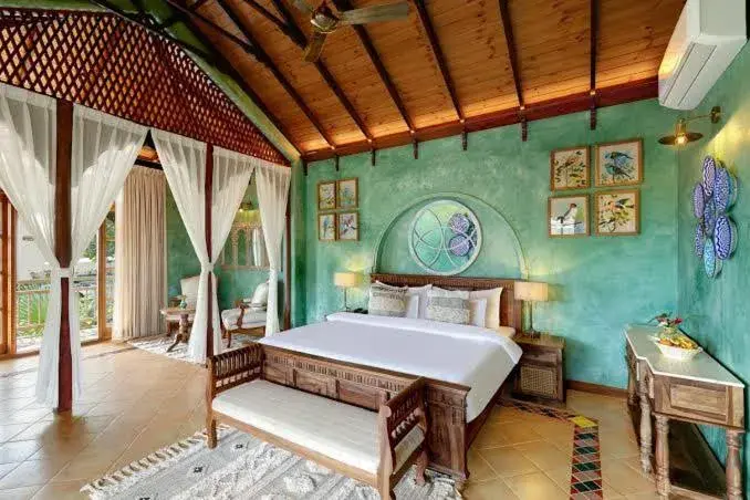 Living room, Bed in Amritara Aura Resort & Spa Living room, Bed in Amritara Aura Resort & Spa