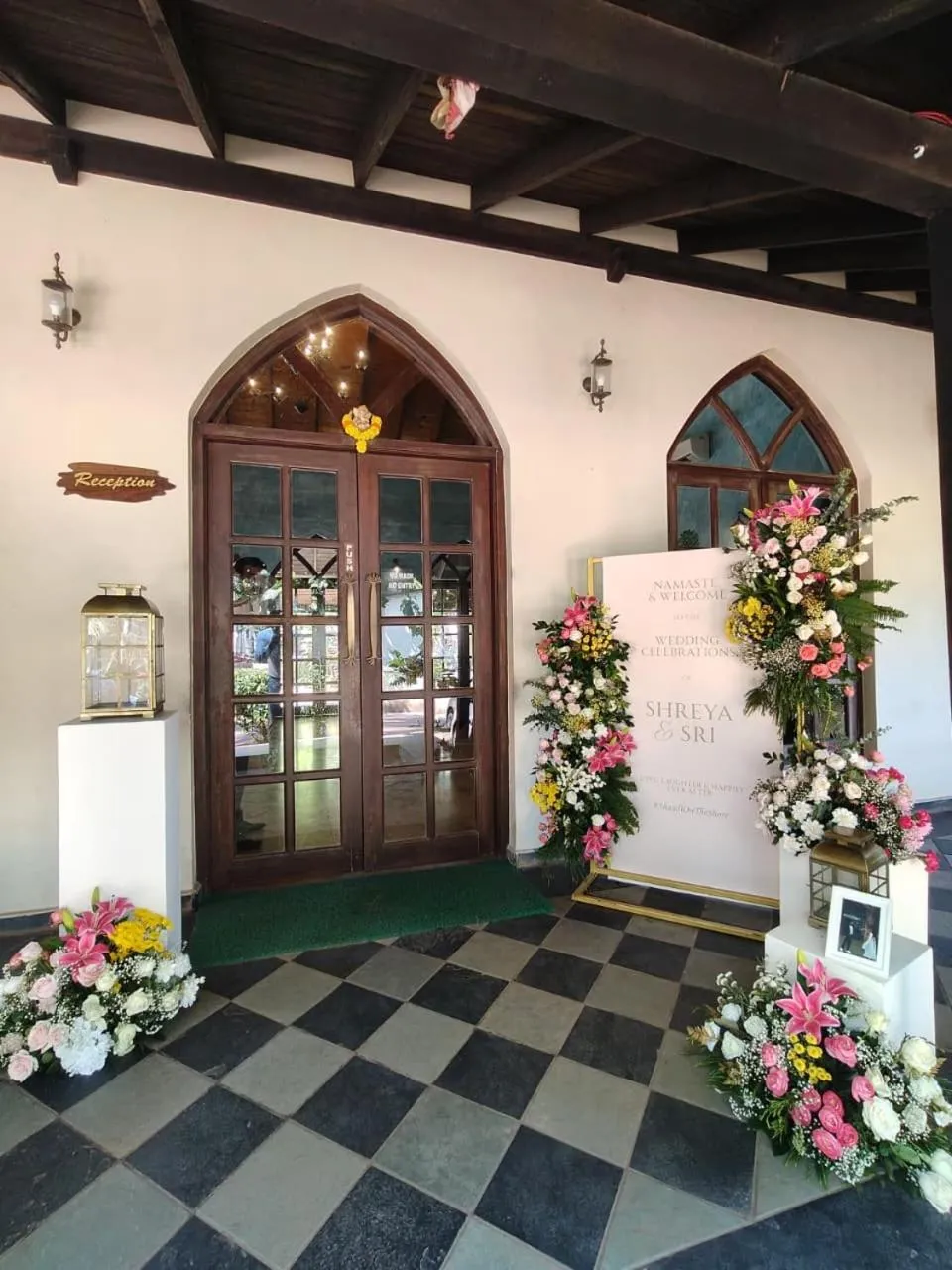 Amritara Aura Resort & Spa