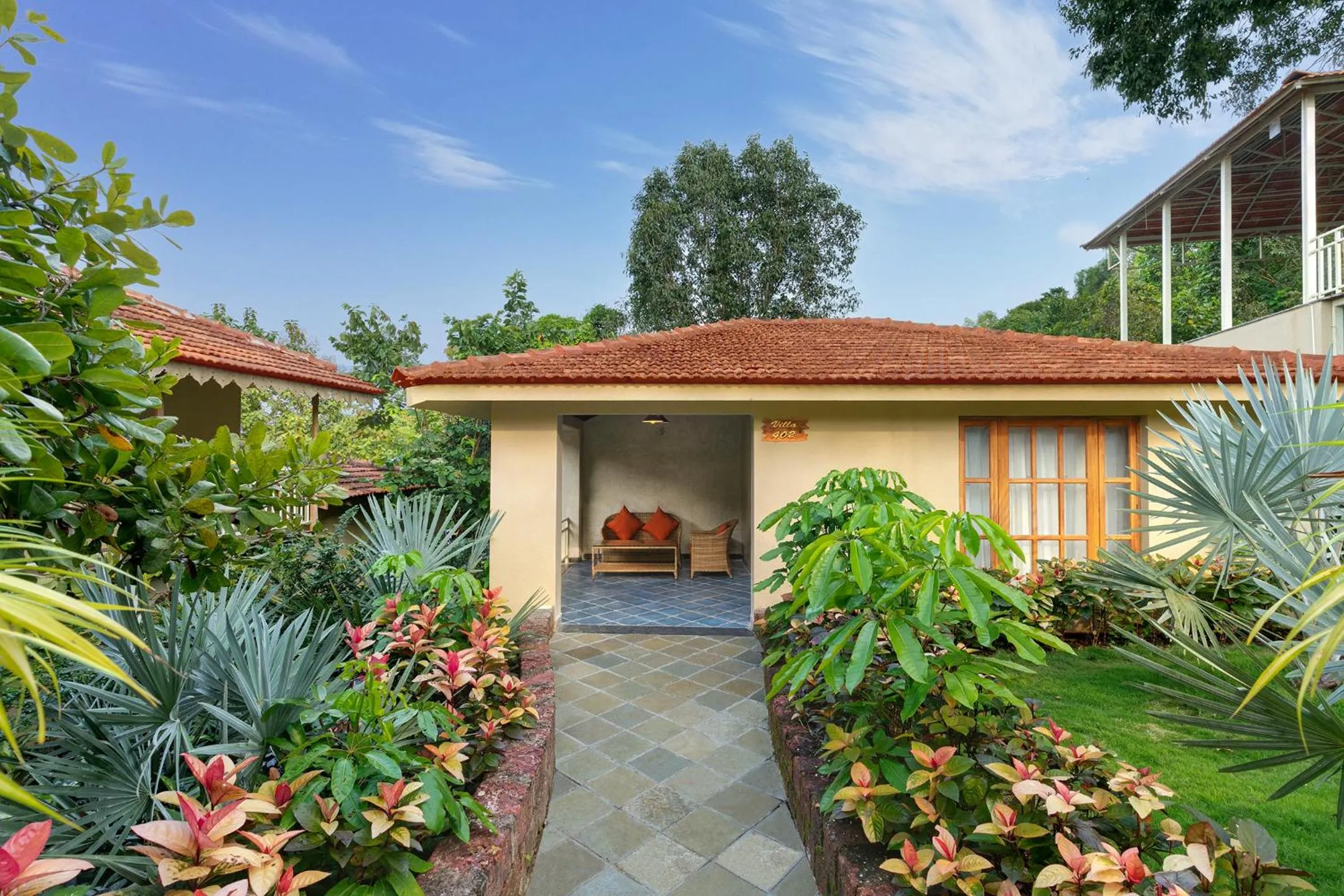 Property building in Amritara Aura Resort & Spa