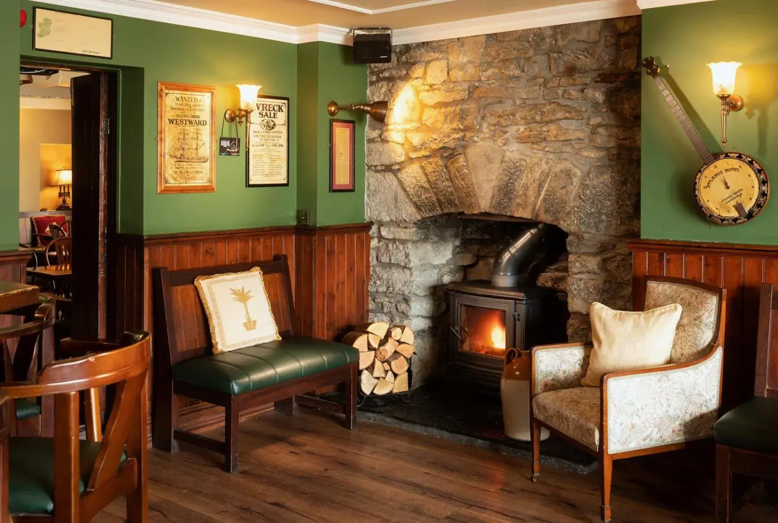 Lounge or bar in Hylands Burren Hotel Lounge or bar in Hylands Burren Hotel