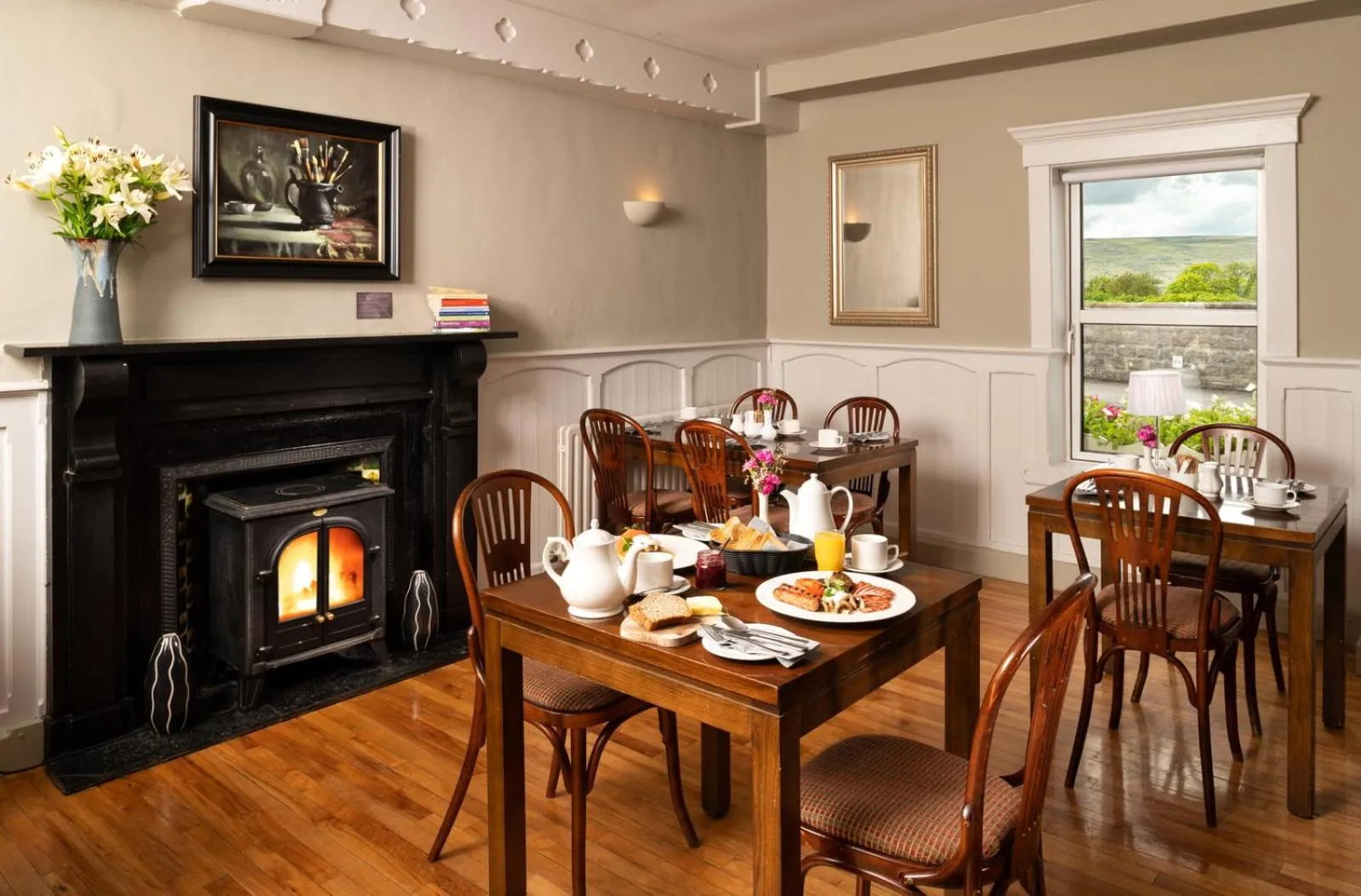 Restaurant/places to eat in Hylands Burren Hotel