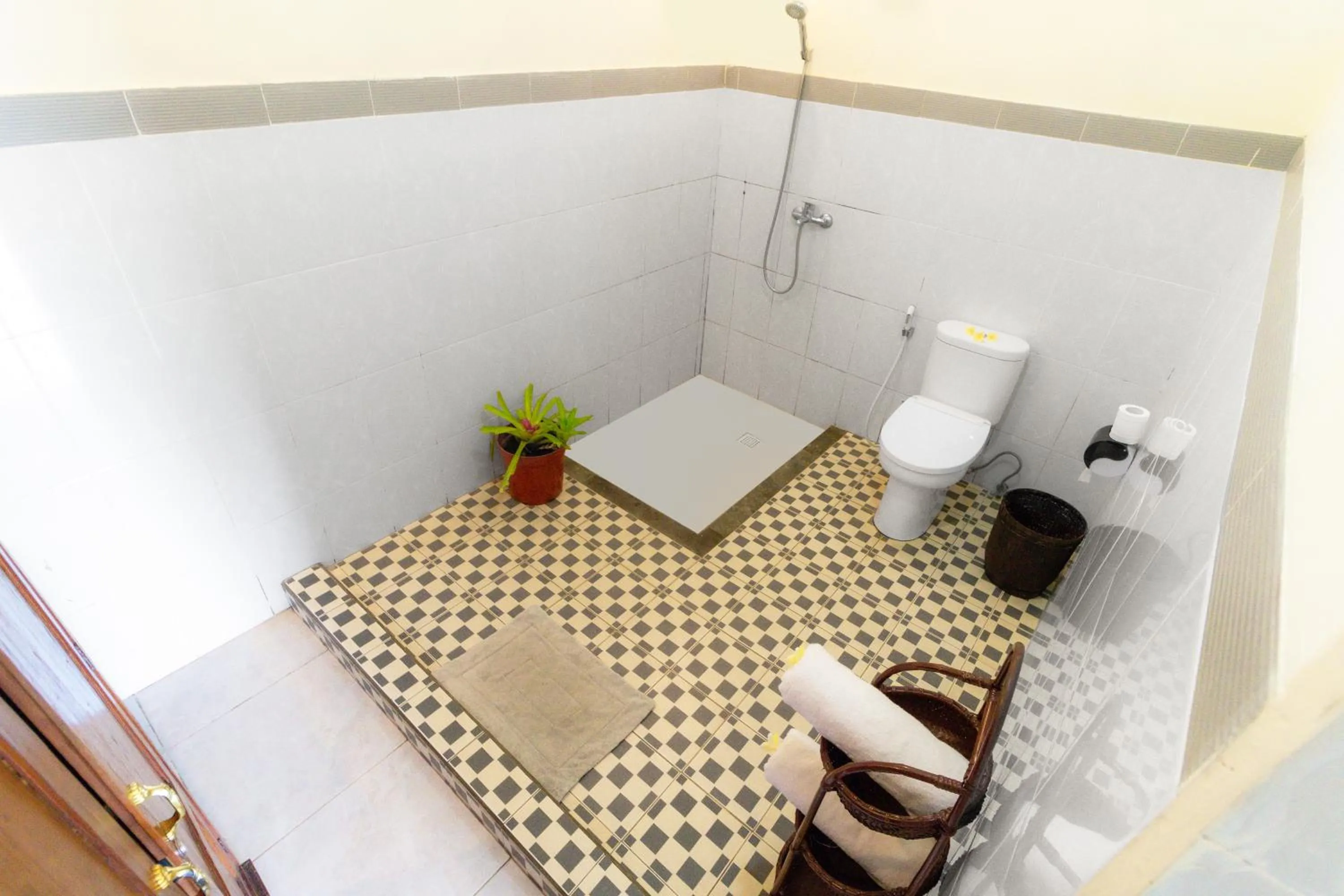 Bathroom in Doni House & Villas