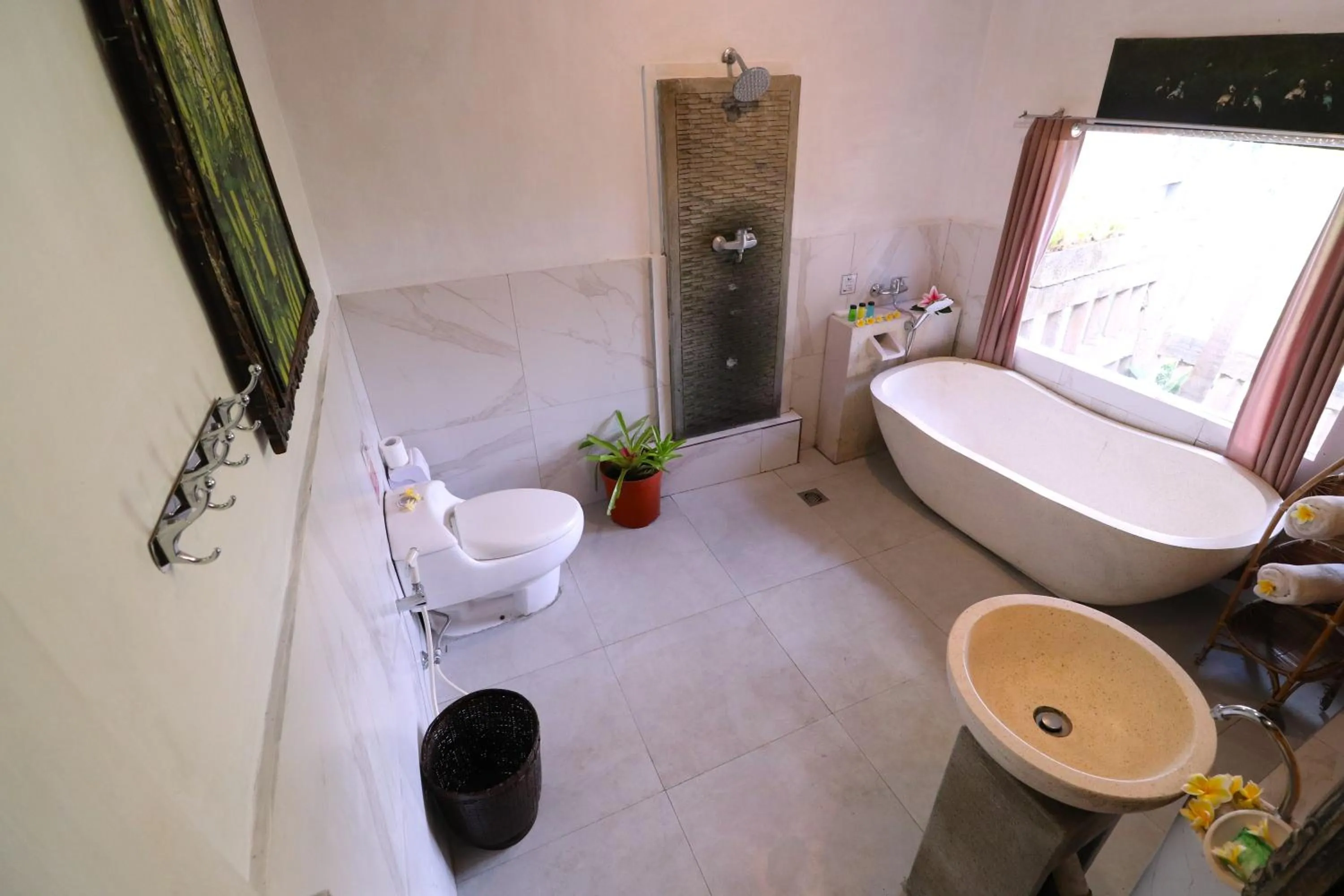 Bathroom in Doni House & Villas